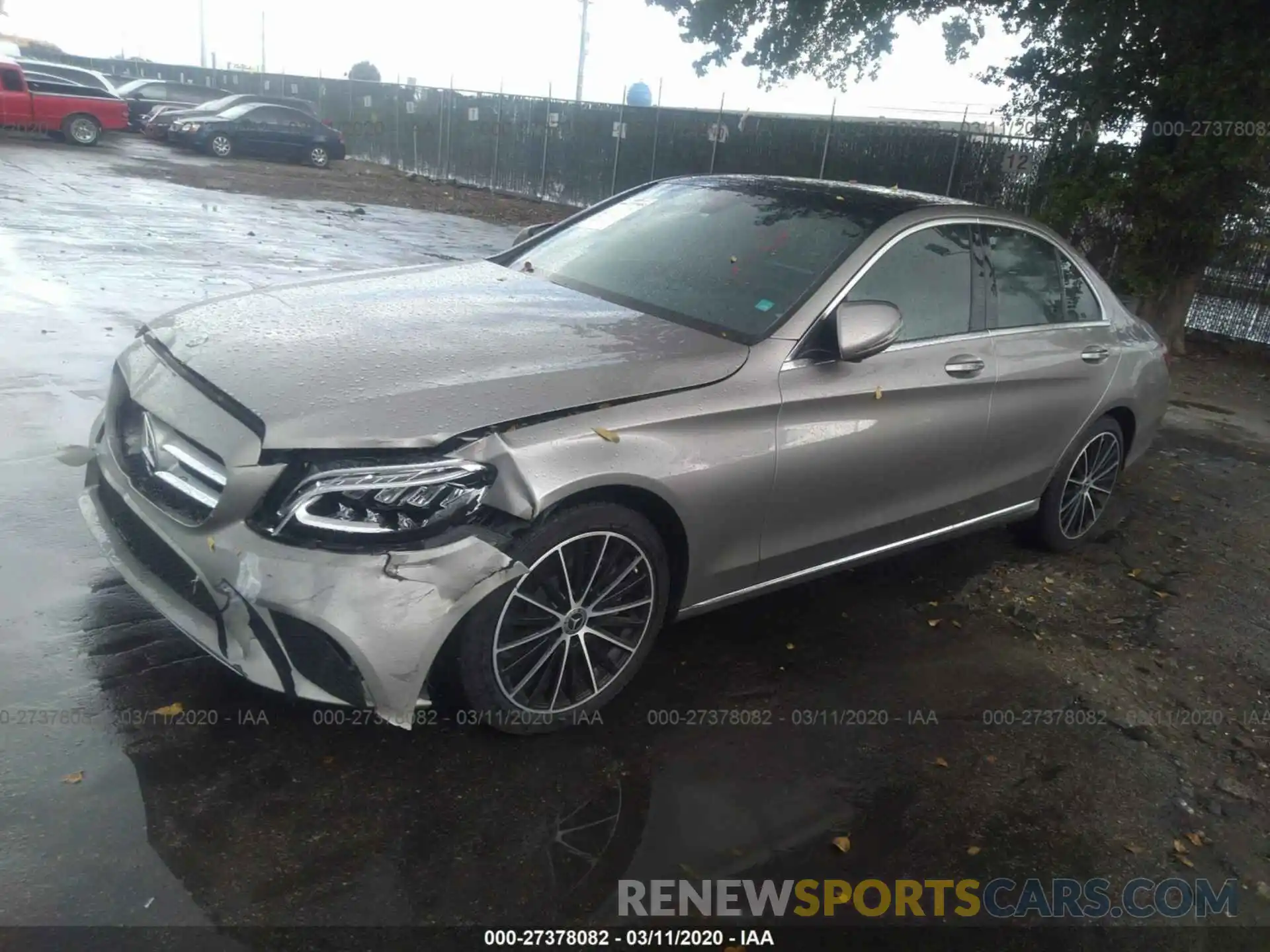 2 Photograph of a damaged car 55SWF8DB7KU283518 MERCEDES-BENZ C 2019