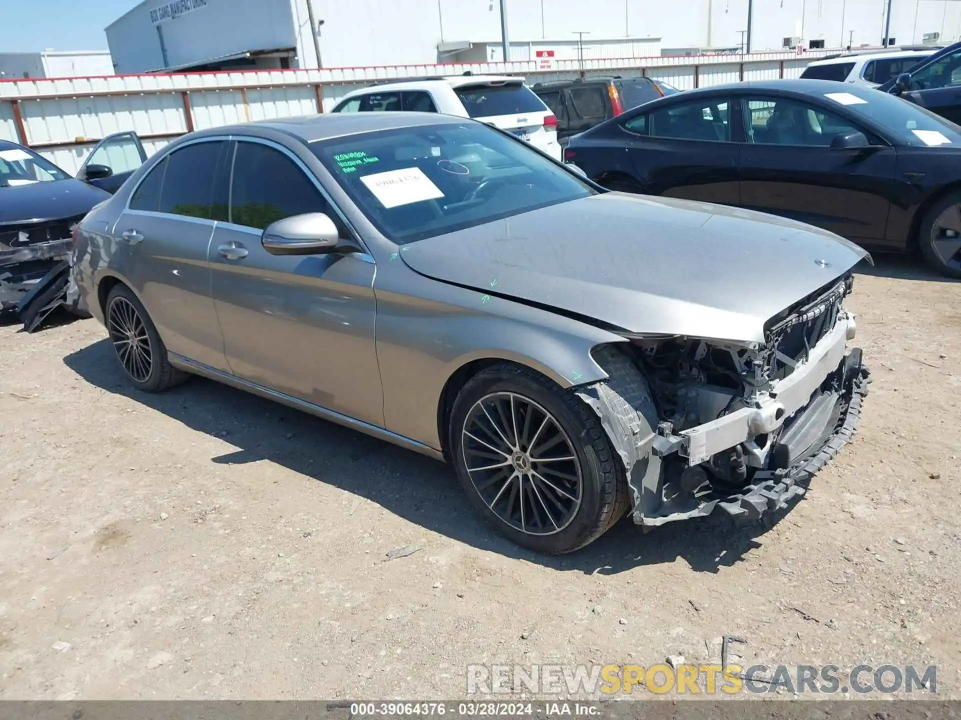 1 Photograph of a damaged car 55SWF8DB8KU299386 MERCEDES-BENZ C 2019