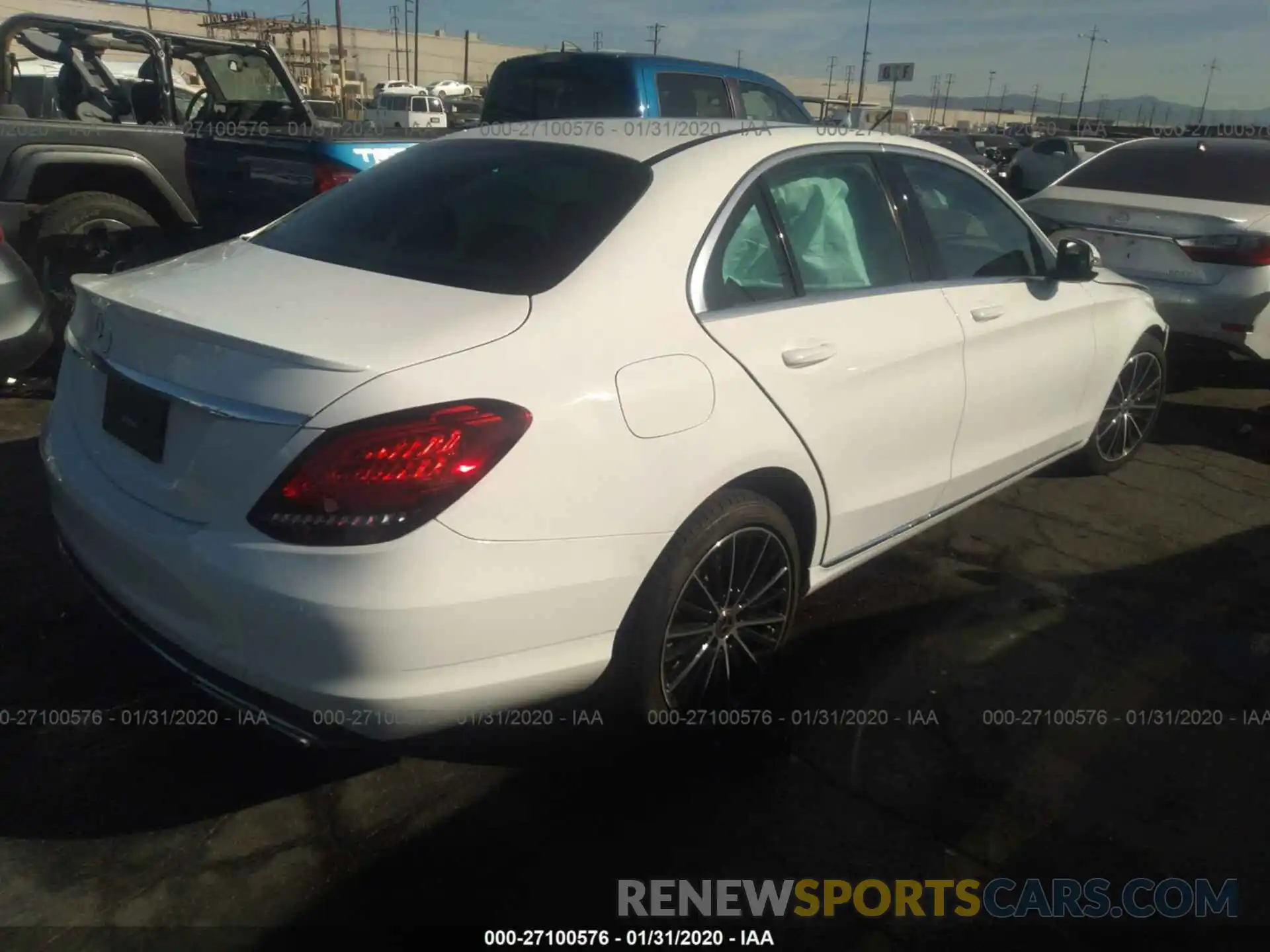 4 Photograph of a damaged car 55SWF8DB8KU311441 MERCEDES-BENZ C 2019