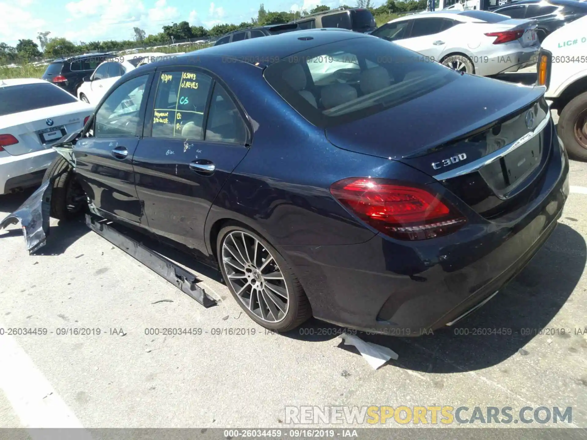 3 Photograph of a damaged car 55SWF8DB9KU296187 MERCEDES-BENZ C 2019