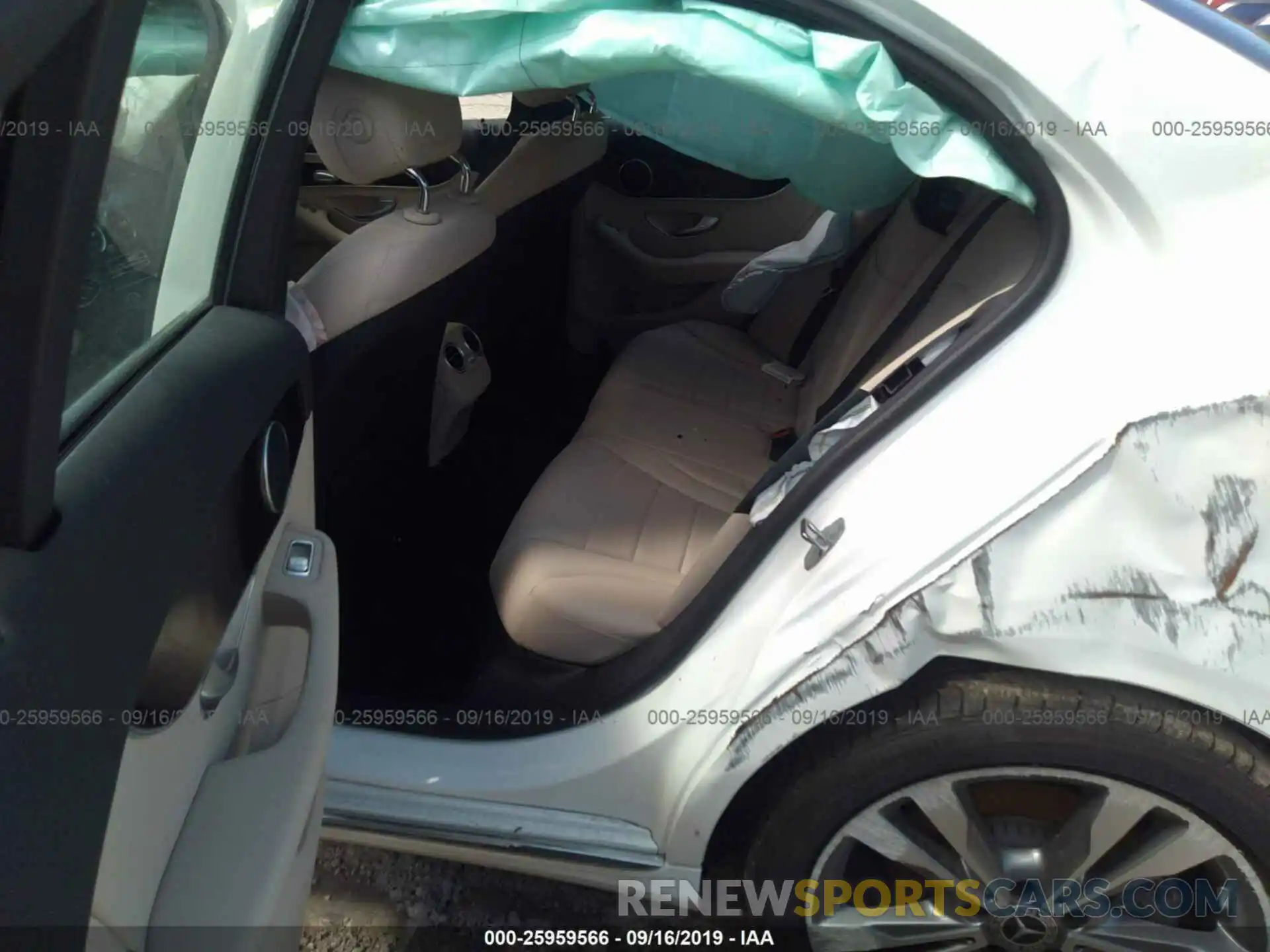 8 Photograph of a damaged car 55SWF8DB9KU302909 MERCEDES-BENZ C 2019