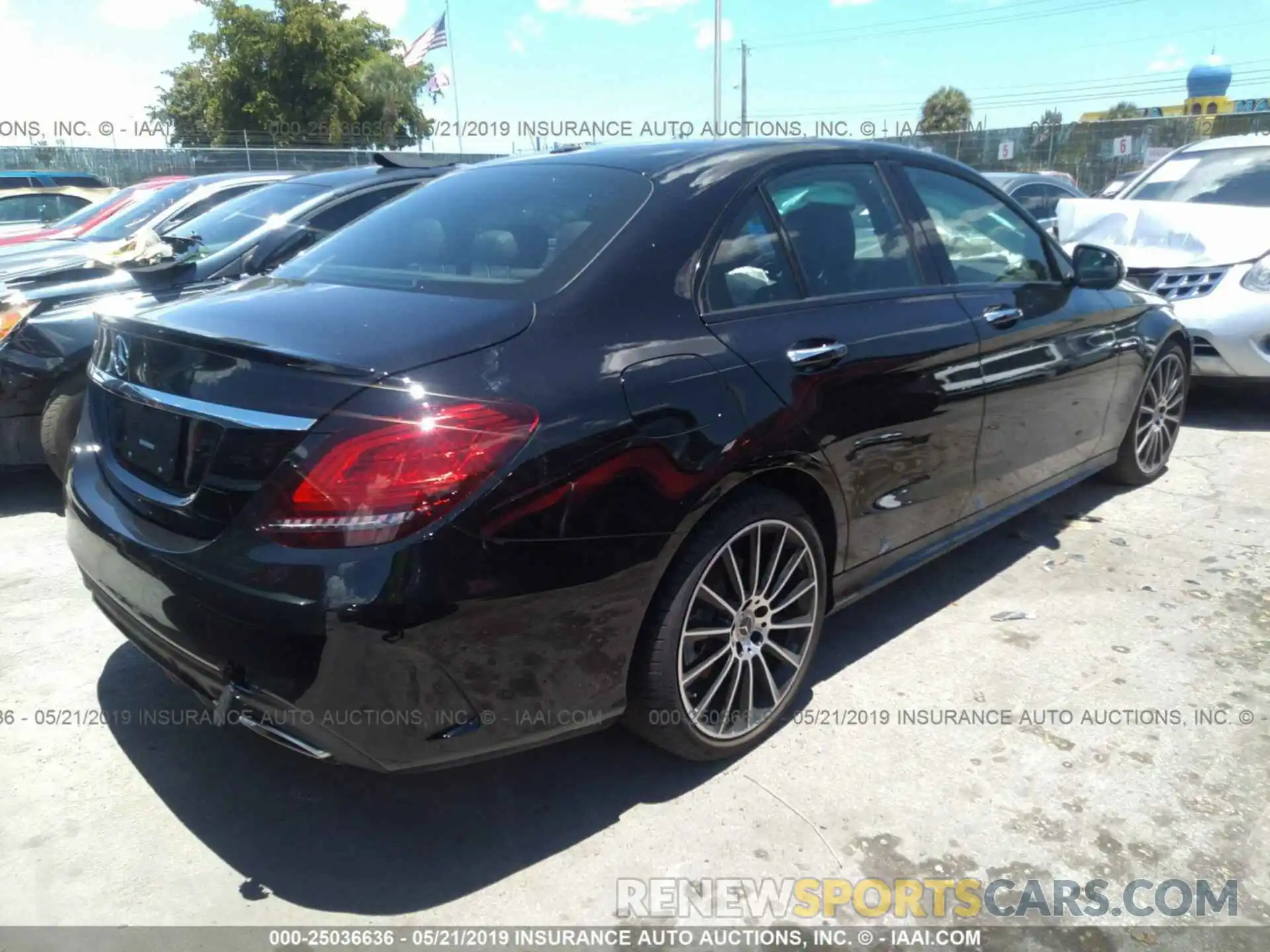 4 Photograph of a damaged car 55SWF8DBXKU295856 MERCEDES-BENZ C 2019