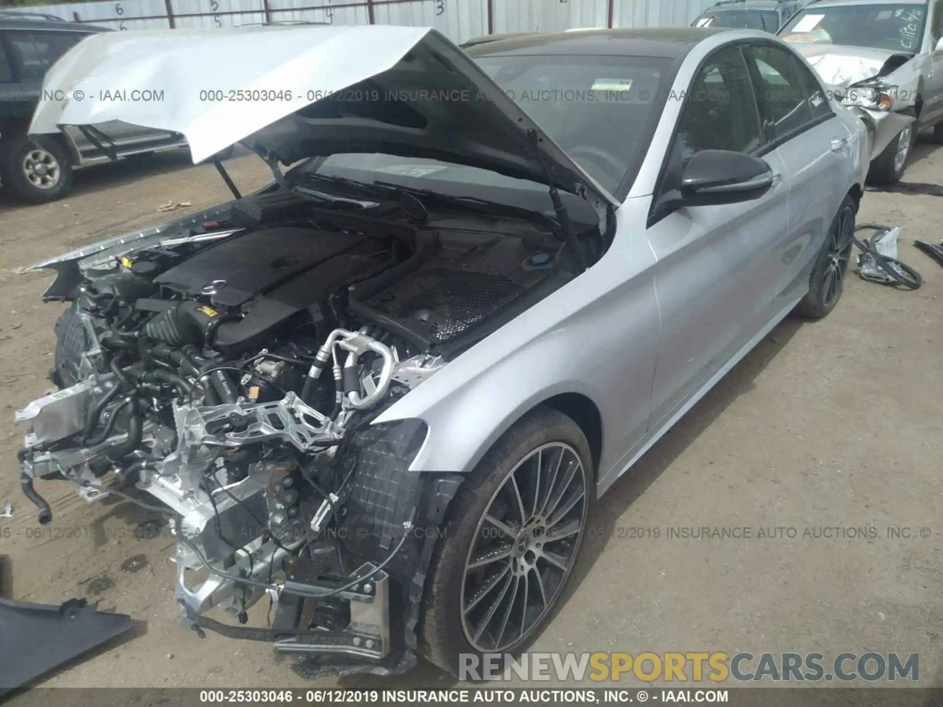 2 Photograph of a damaged car 55SWF8EB0KU292964 MERCEDES-BENZ C 2019