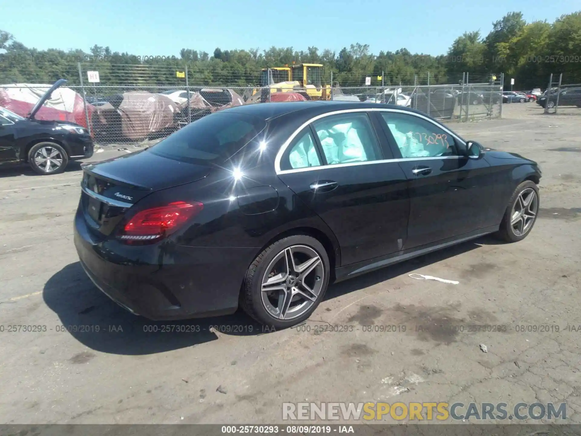 4 Photograph of a damaged car 55SWF8EB5KU298369 MERCEDES-BENZ C 2019