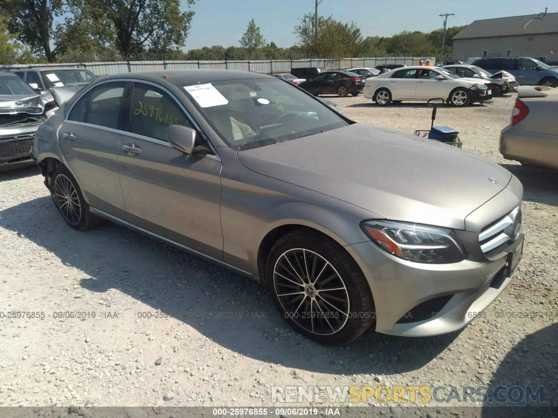 1 Photograph of a damaged car 55SWF8EB7KU287549 MERCEDES-BENZ C 2019