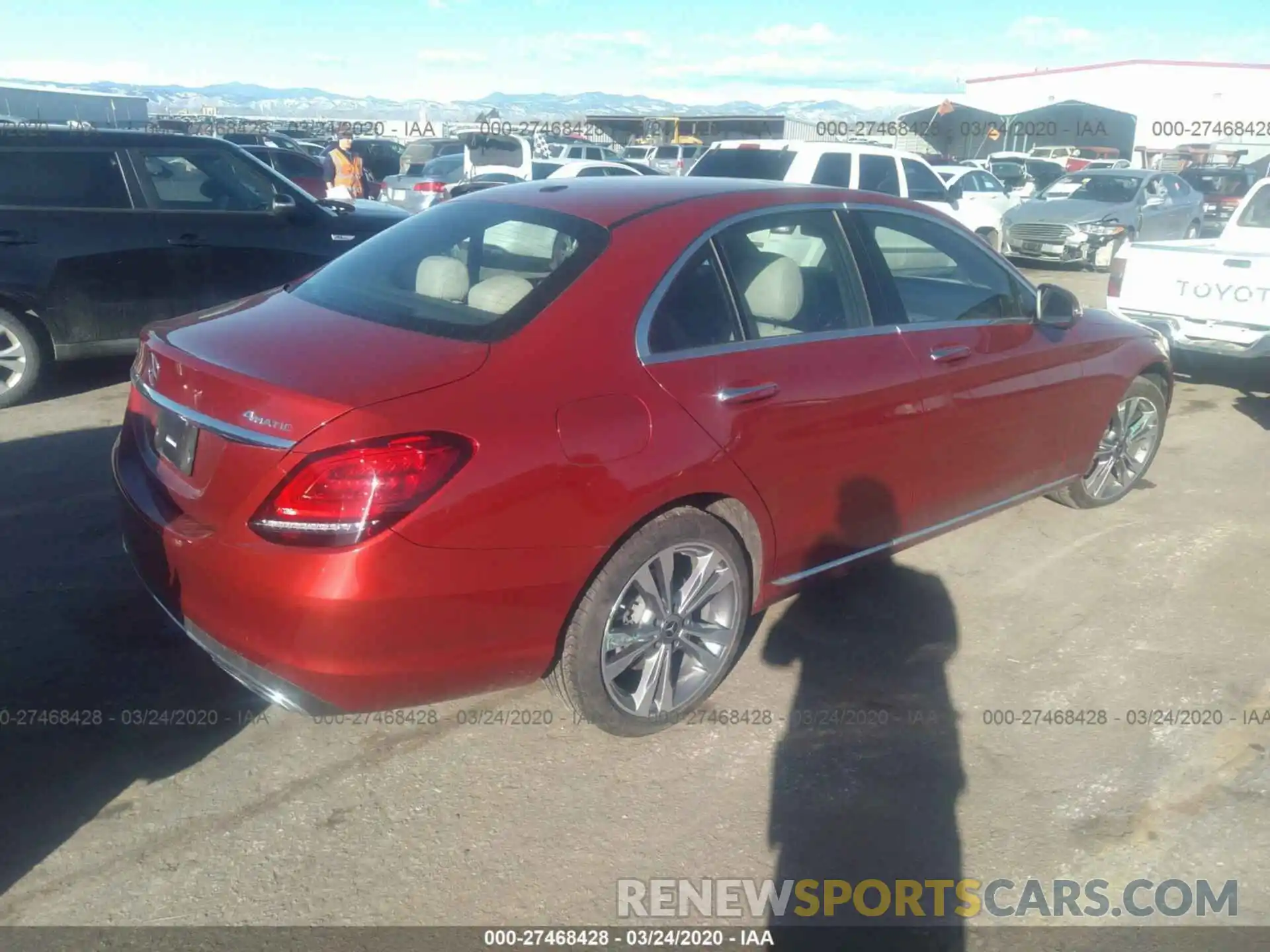 4 Photograph of a damaged car 55SWF8EB7KU292508 MERCEDES-BENZ C 2019