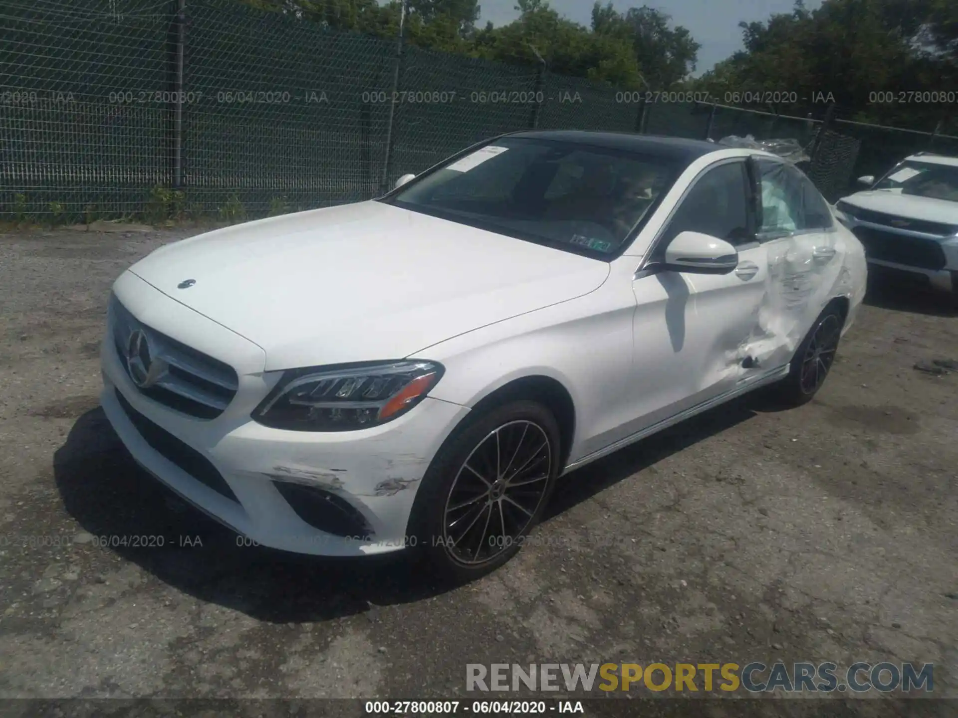 2 Photograph of a damaged car 55SWF8EB7KU306651 MERCEDES-BENZ C 2019