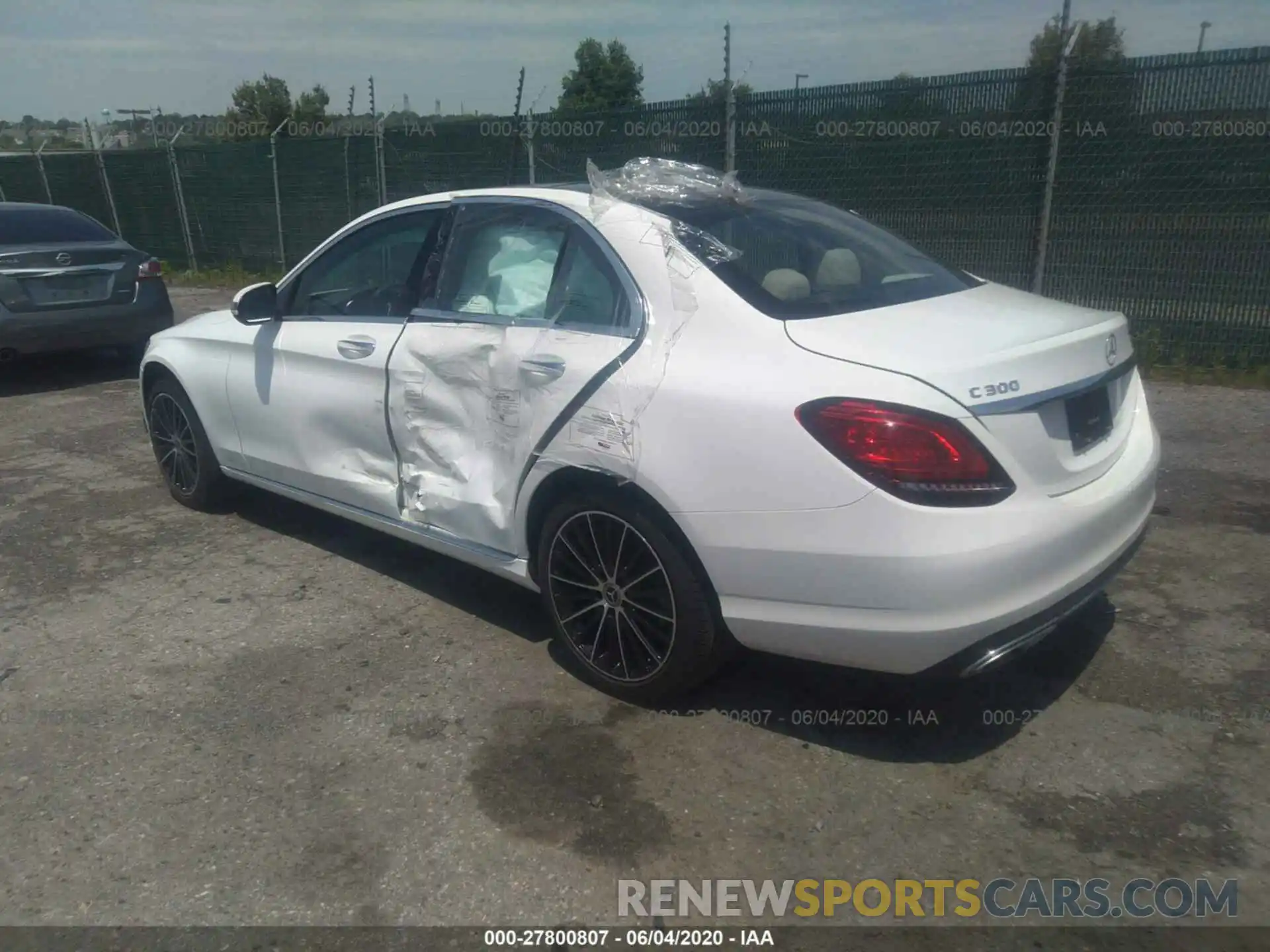 3 Photograph of a damaged car 55SWF8EB7KU306651 MERCEDES-BENZ C 2019