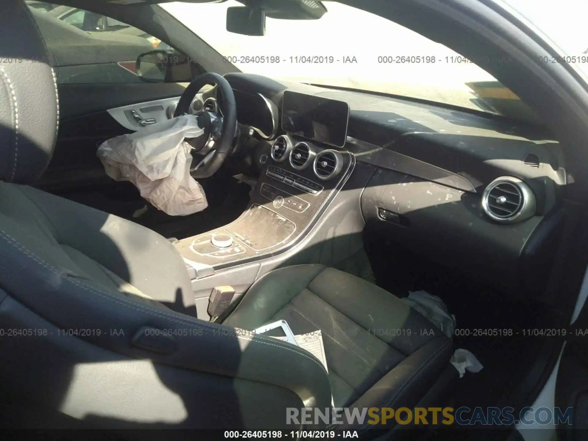 5 Photograph of a damaged car WDDWJ8DB1KF862215 MERCEDES-BENZ C 2019