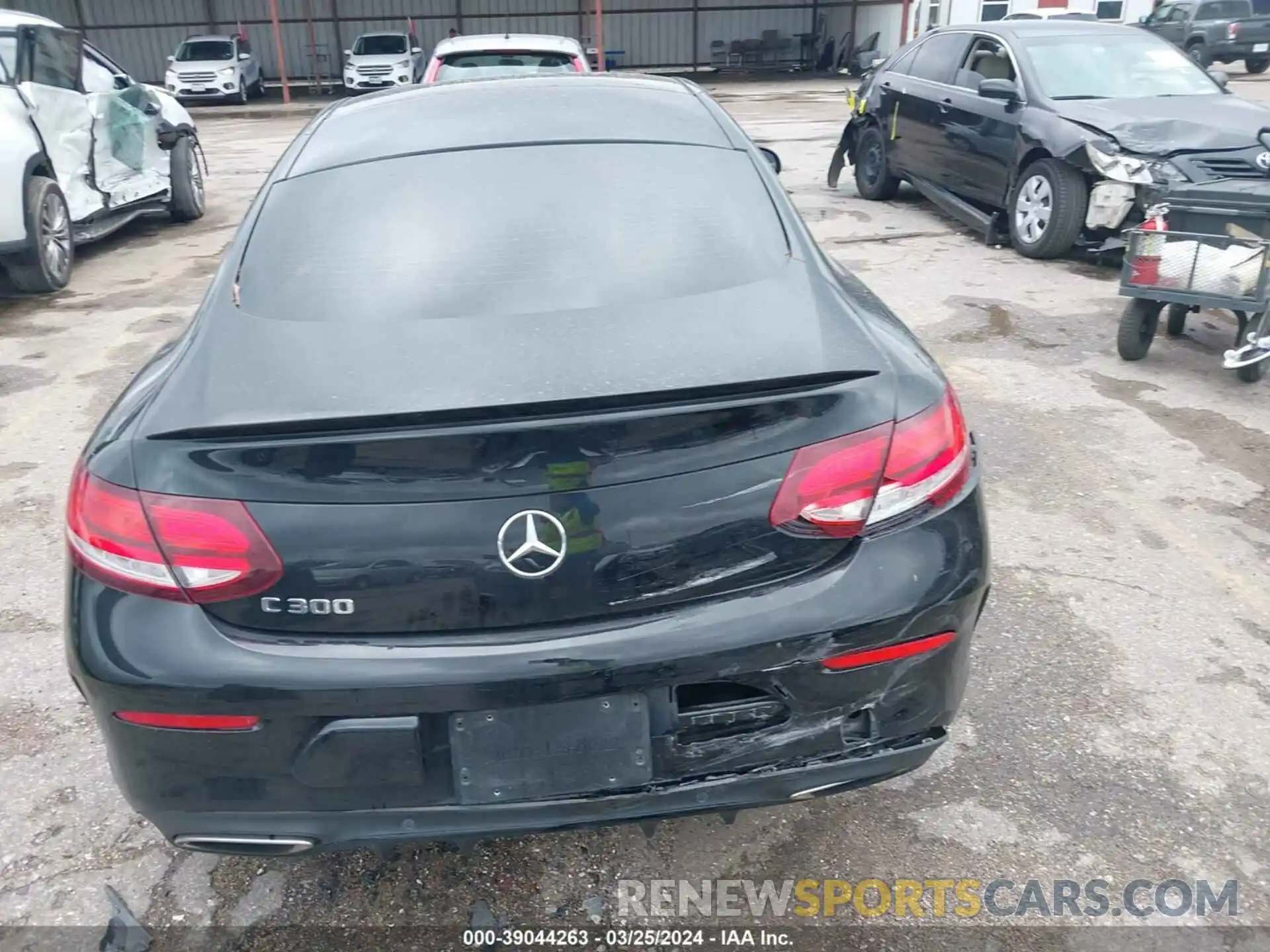 16 Photograph of a damaged car WDDWJ8DB4KF802140 MERCEDES-BENZ C 2019