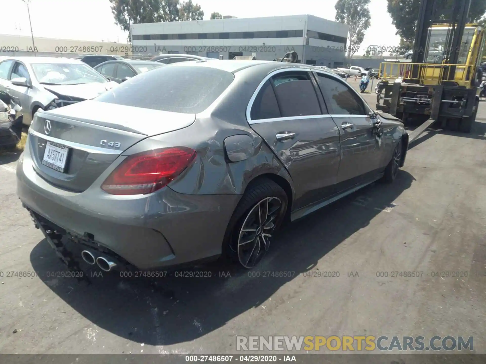 4 Photograph of a damaged car 55SWF6EB5LU331358 MERCEDES-BENZ C 2020