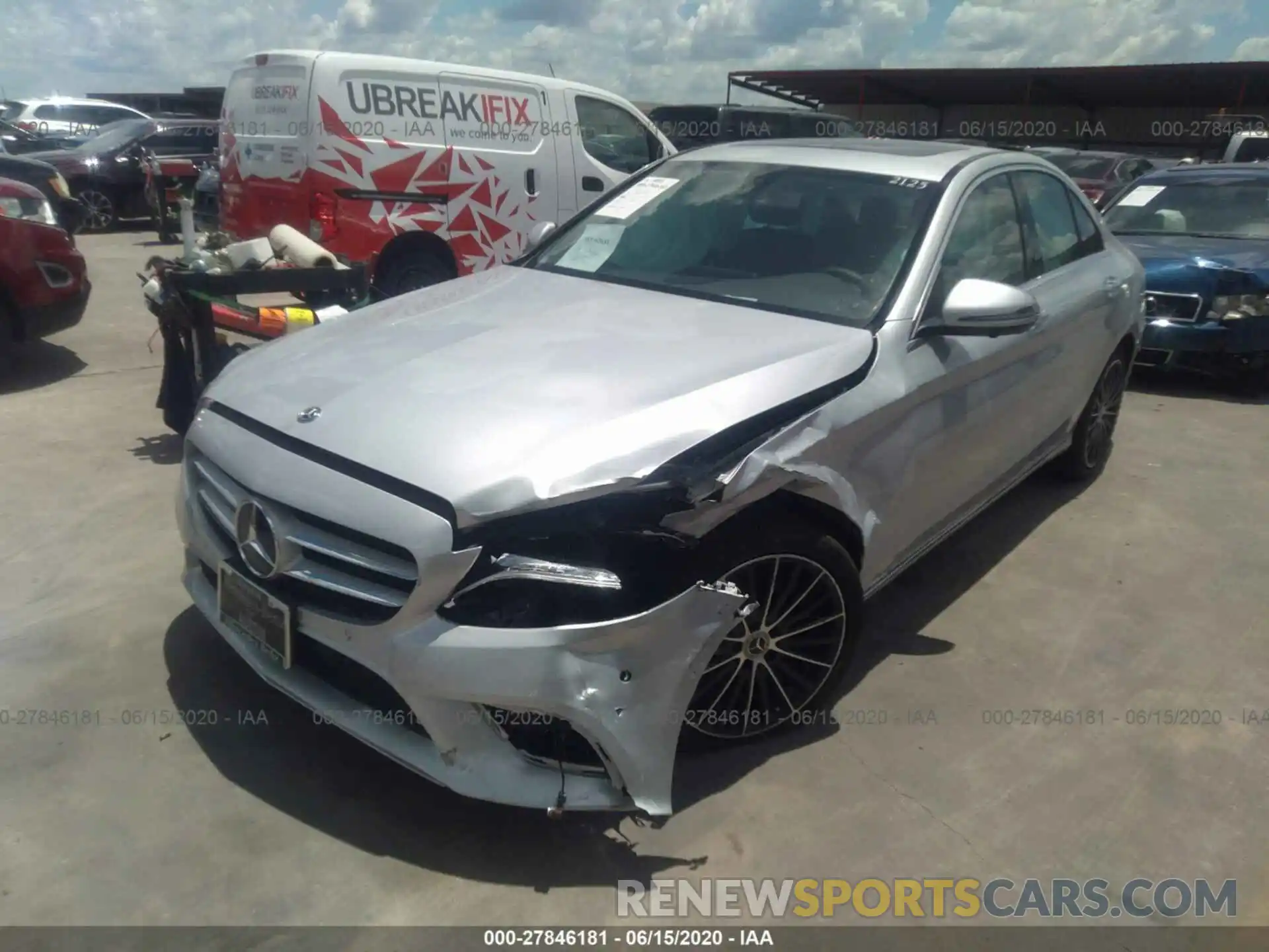 2 Photograph of a damaged car 55SWF8DB1LU328891 MERCEDES-BENZ C 2020