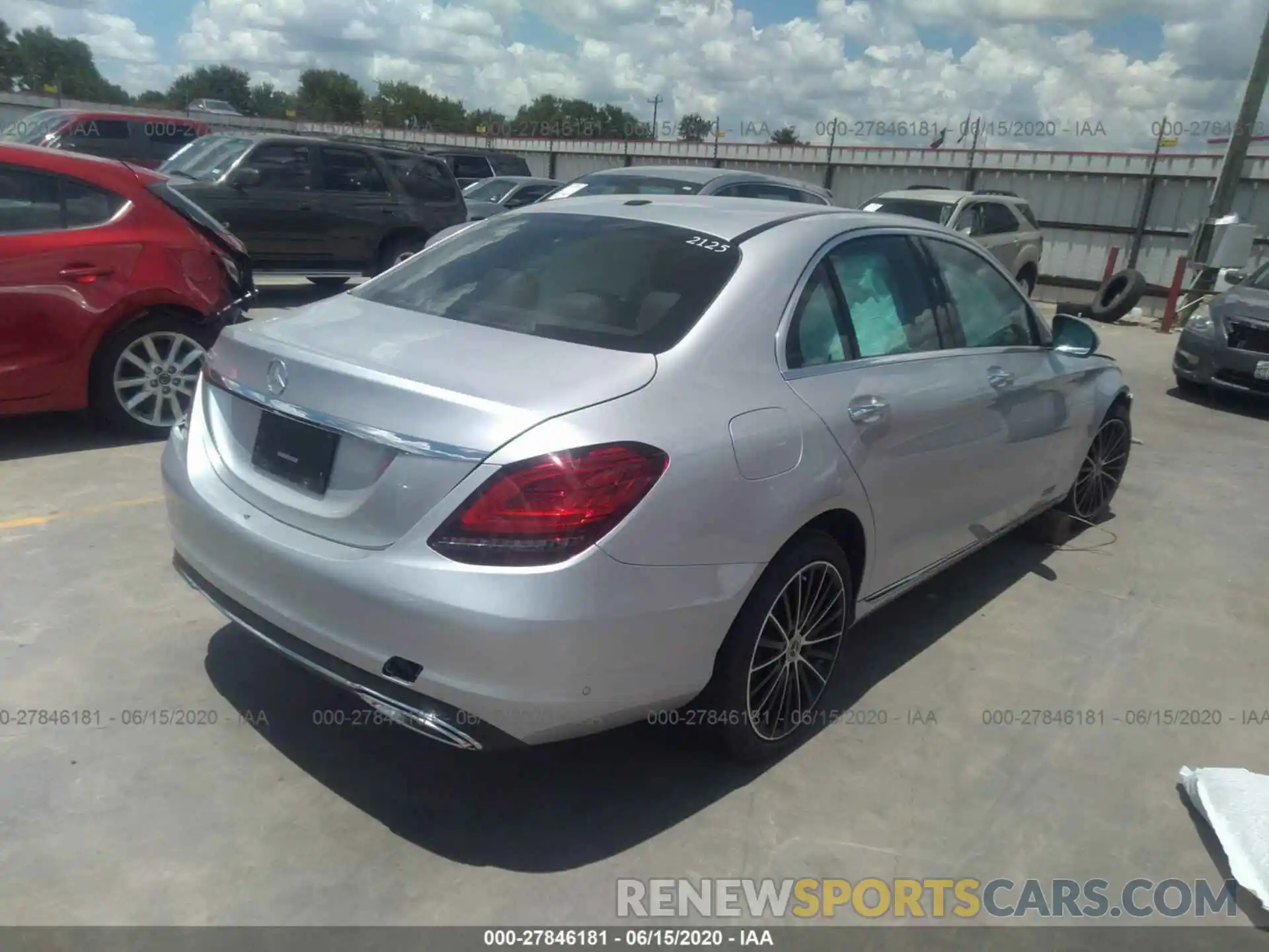 4 Photograph of a damaged car 55SWF8DB1LU328891 MERCEDES-BENZ C 2020