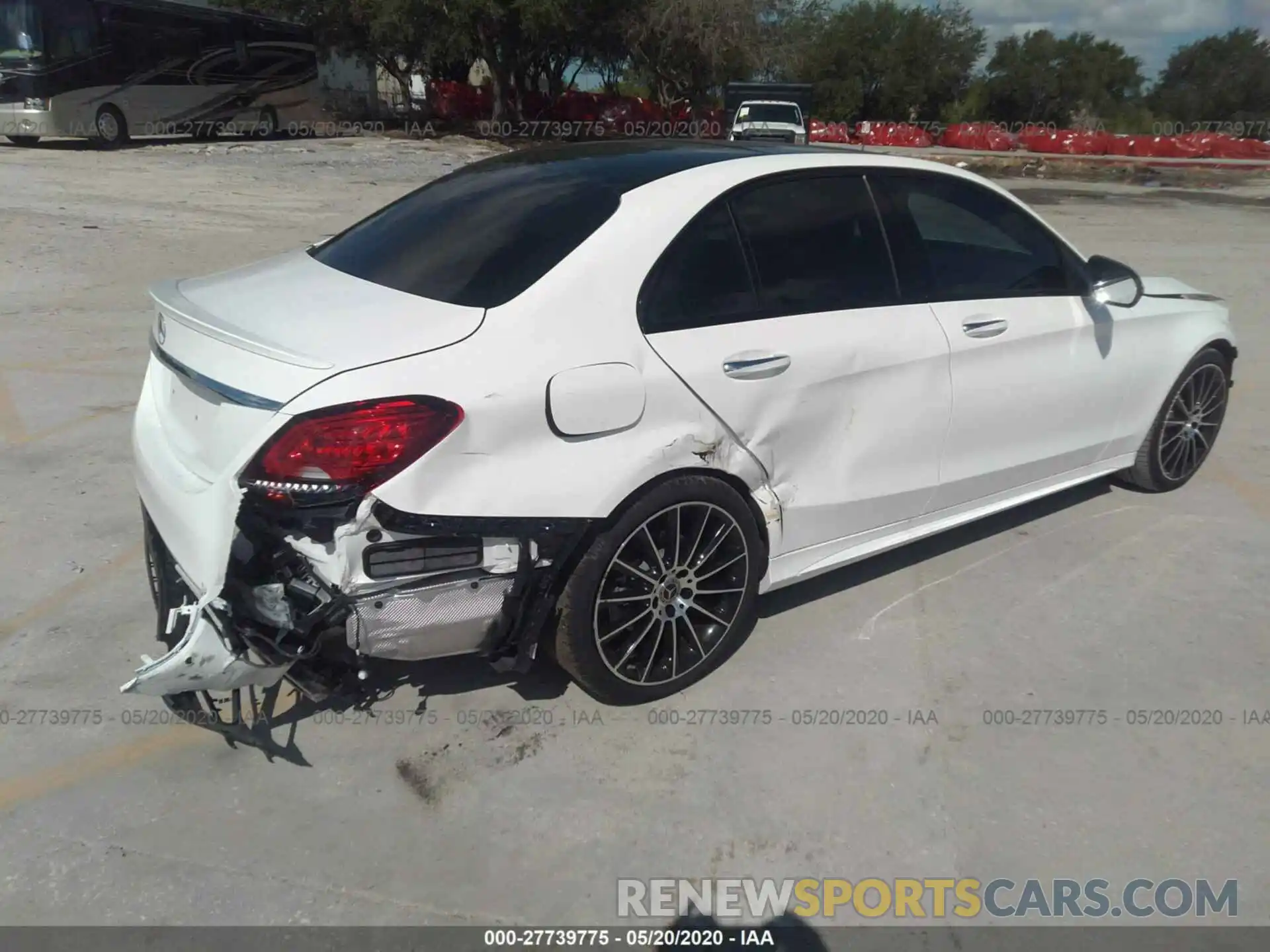 4 Photograph of a damaged car 55SWF8DB9LU323177 MERCEDES-BENZ C 2020