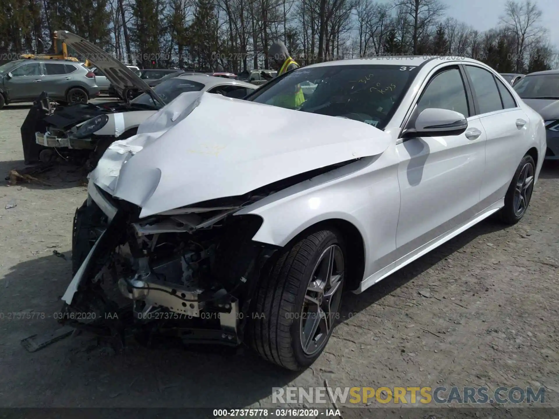 2 Photograph of a damaged car 55SWF8EB1LU328419 MERCEDES-BENZ C 2020