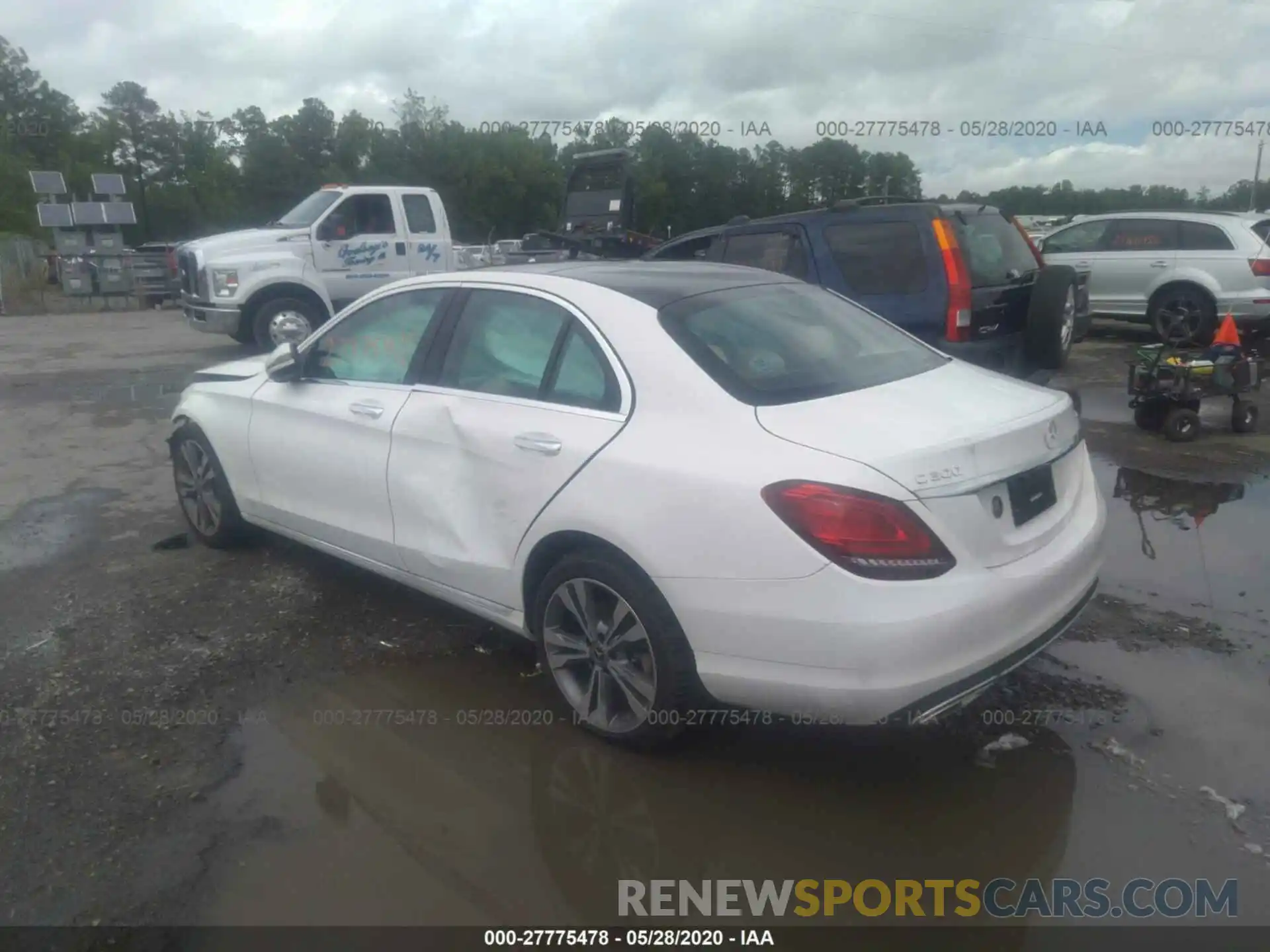 3 Photograph of a damaged car 55SWF8EB9LU326210 MERCEDES-BENZ C 2020