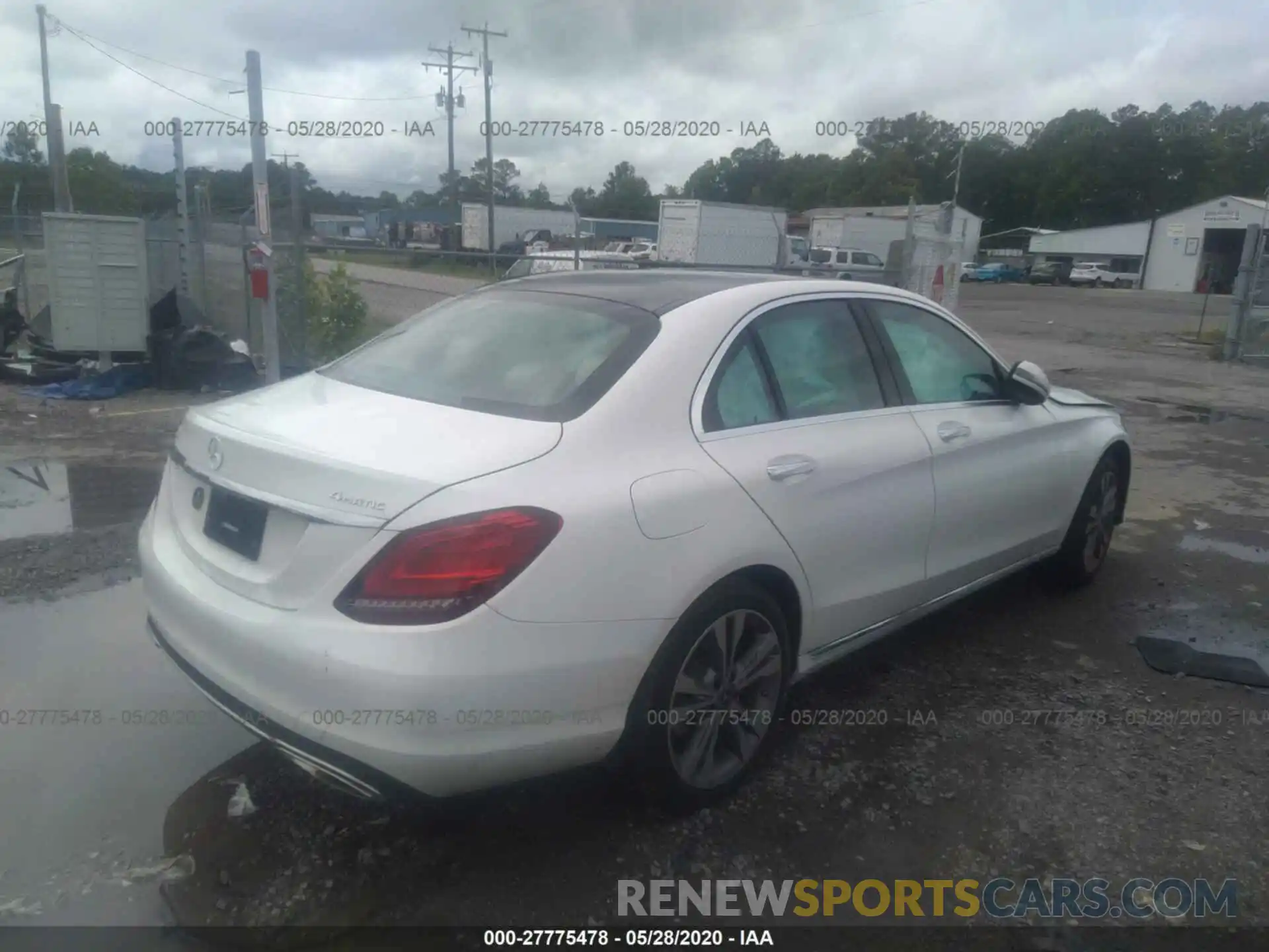 4 Photograph of a damaged car 55SWF8EB9LU326210 MERCEDES-BENZ C 2020