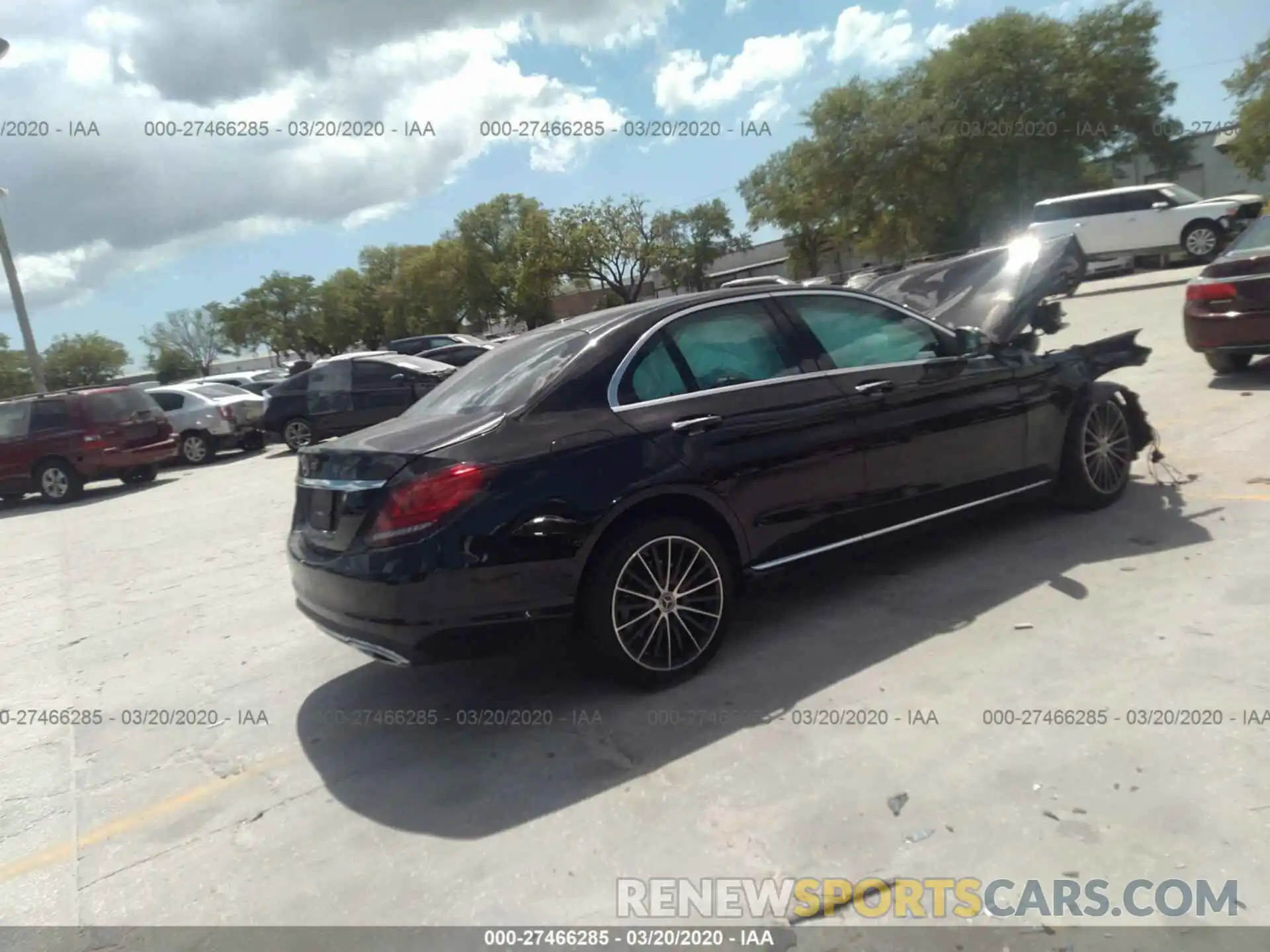 4 Photograph of a damaged car WDDWF8DB0LR527769 MERCEDES-BENZ C 2020