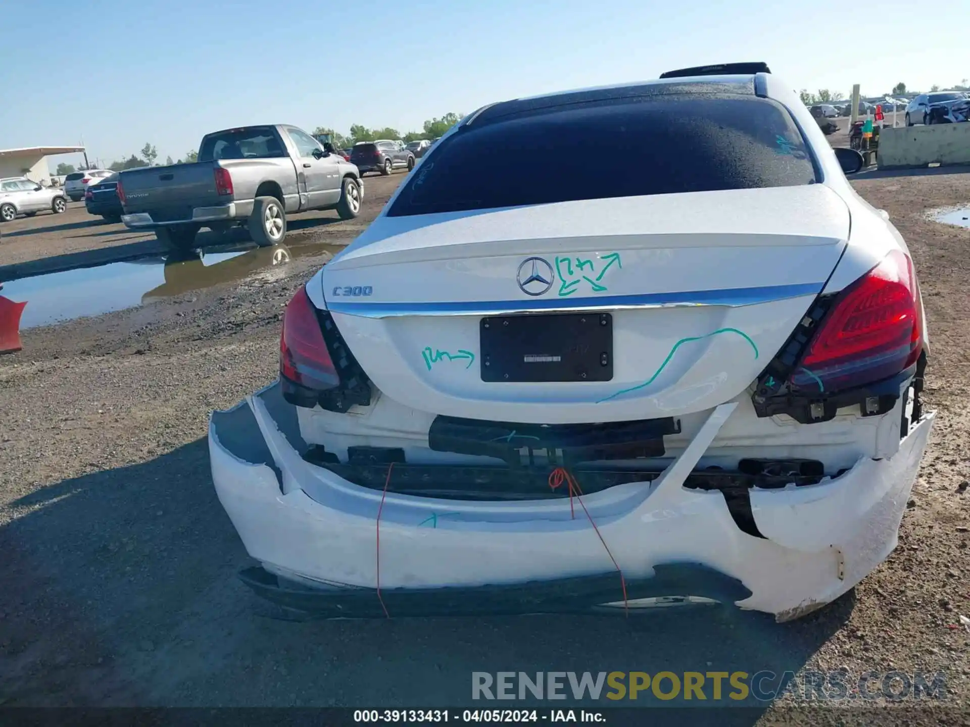 16 Photograph of a damaged car WDDWF8DB1LR527327 MERCEDES-BENZ C 2020