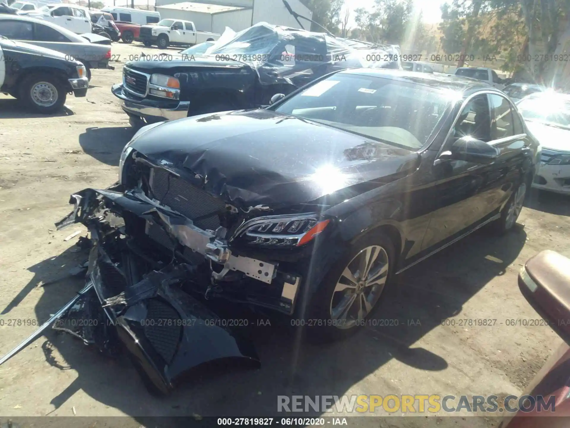 2 Photograph of a damaged car WDDWF8DB7LR542625 MERCEDES-BENZ C 2020