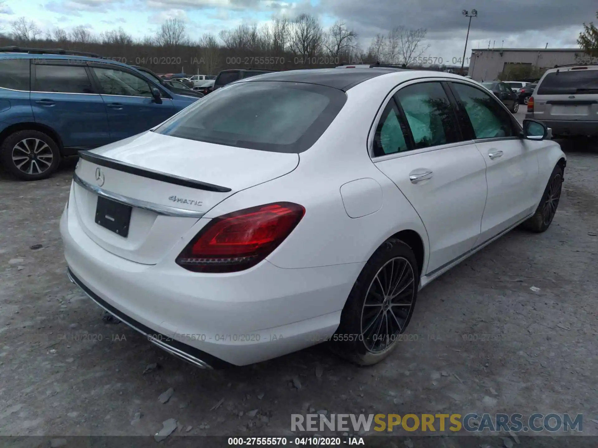 4 Photograph of a damaged car WDDWF8EBXLR537076 MERCEDES-BENZ C 2020