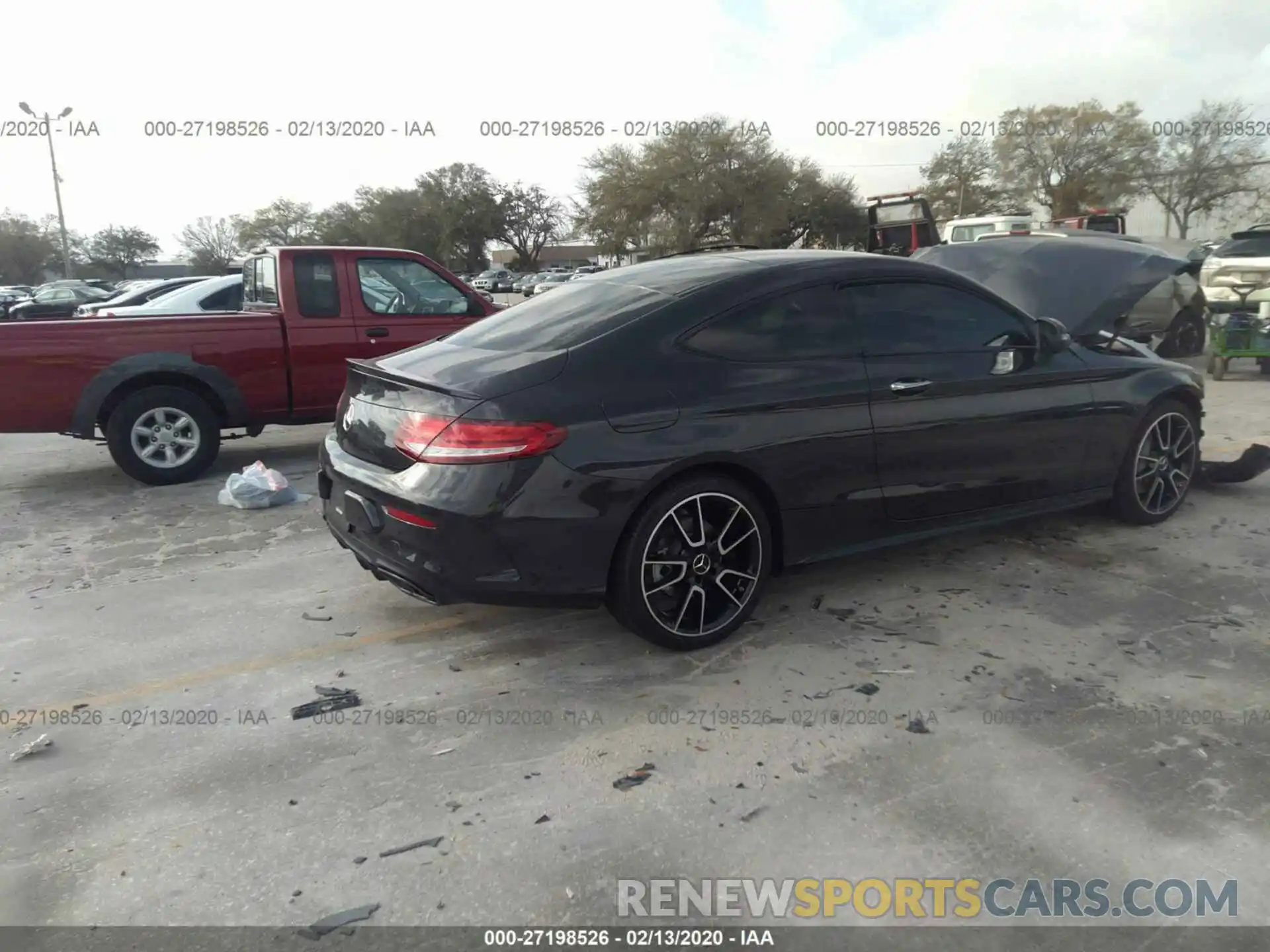 4 Photograph of a damaged car WDDWJ8DB3LF936543 MERCEDES-BENZ C 2020