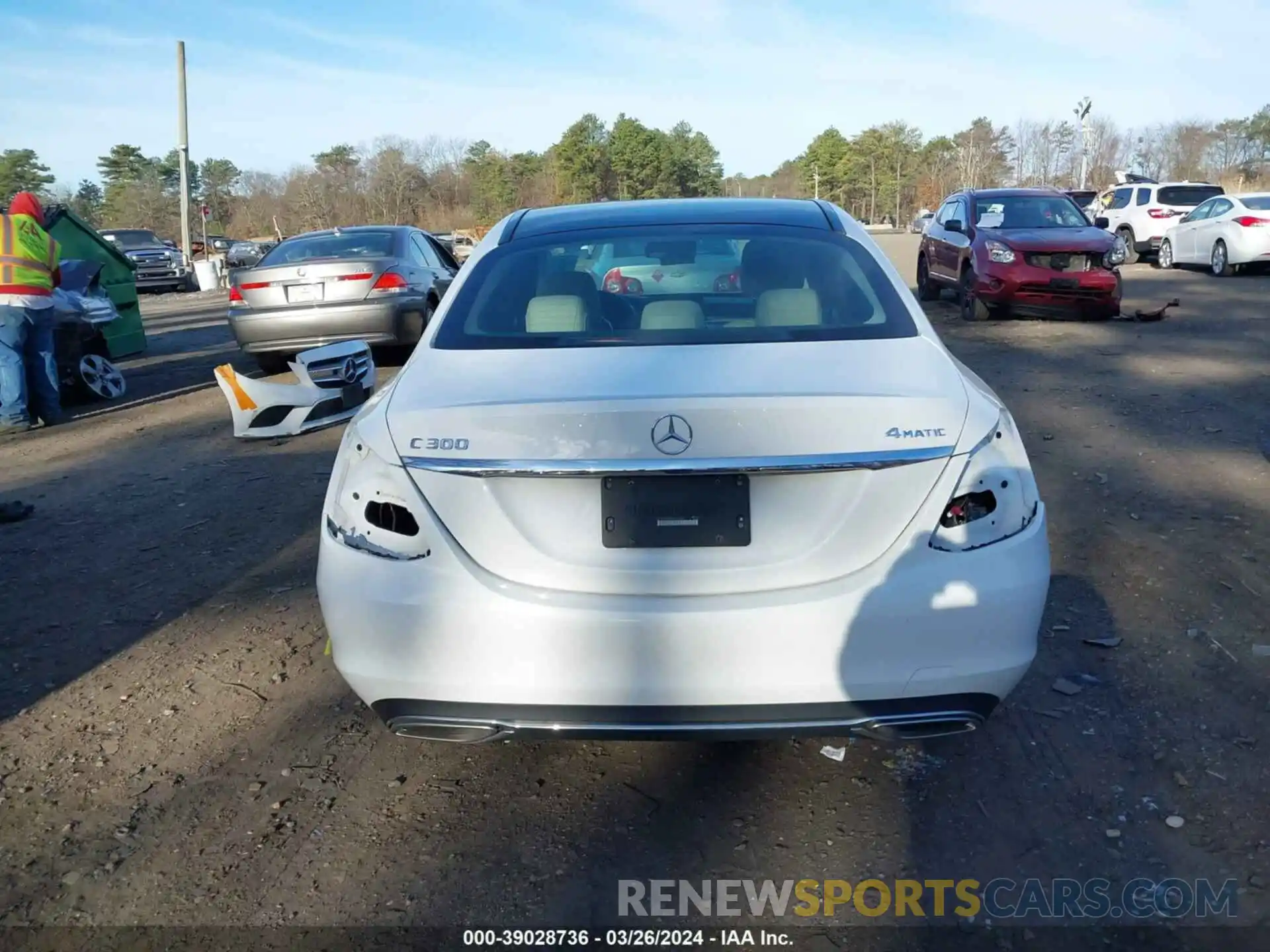 17 Photograph of a damaged car W1KWF8EB2MR629381 MERCEDES-BENZ C 2021