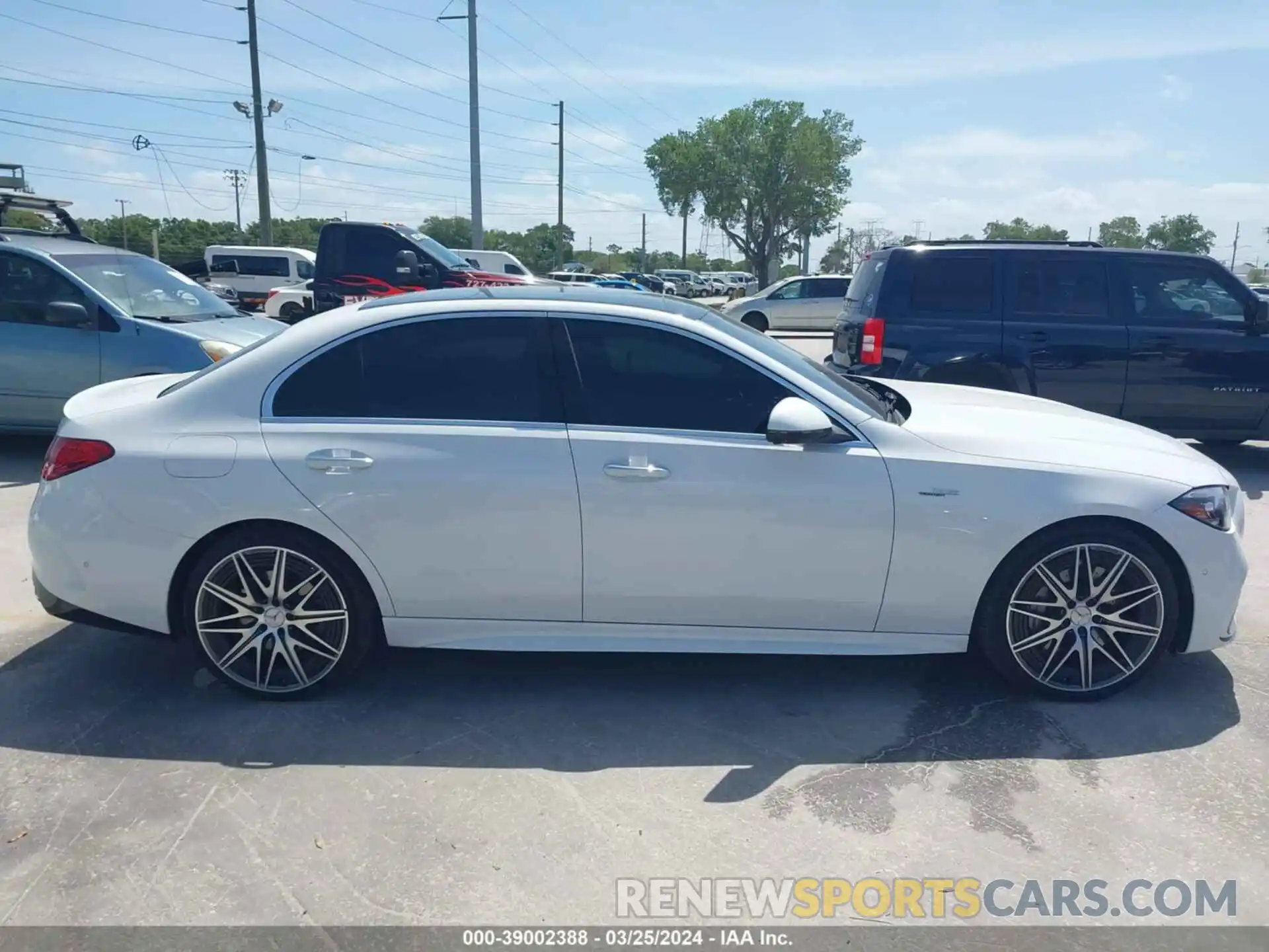 13 Photograph of a damaged car W1KAF8HB2PR103374 MERCEDES-BENZ C 2023