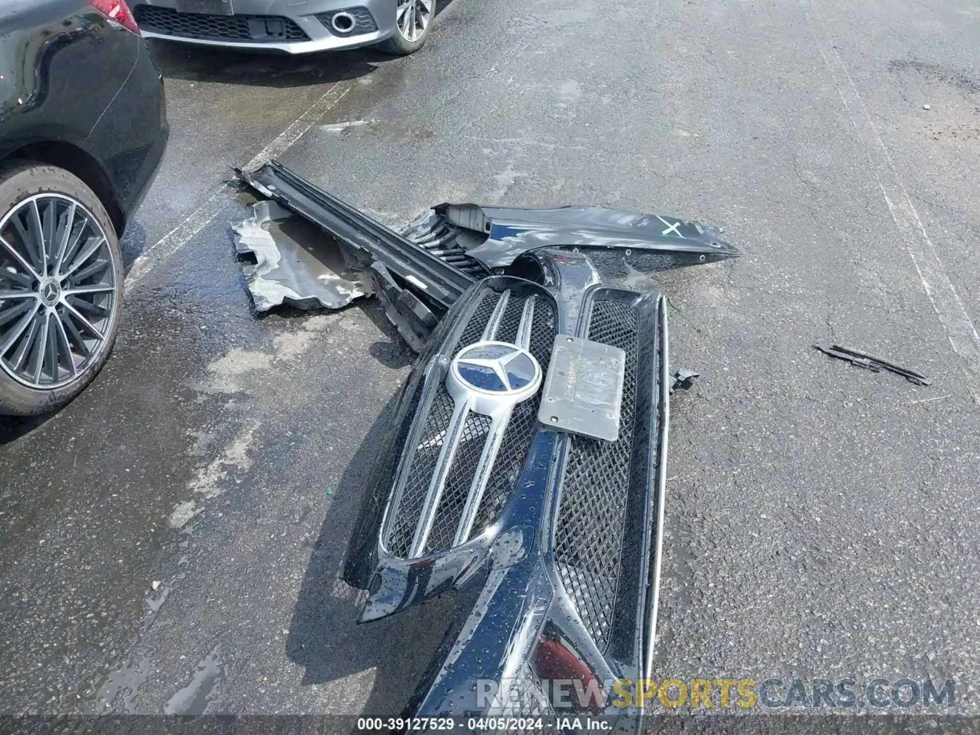 12 Photograph of a damaged car 55SWF8DB0KU310655 MERCEDES-BENZ C 300 2019