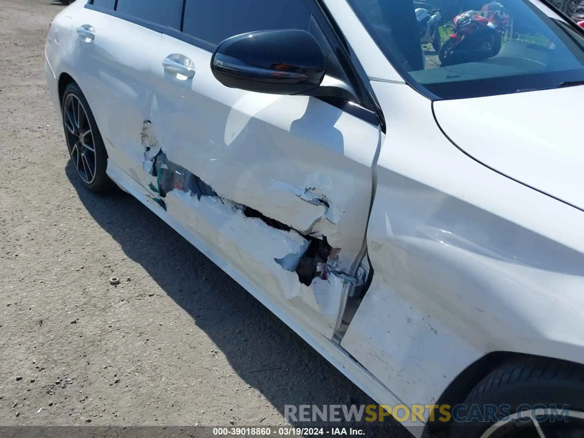 6 Photograph of a damaged car 55SWF8DB1KU303665 MERCEDES-BENZ C 300 2019