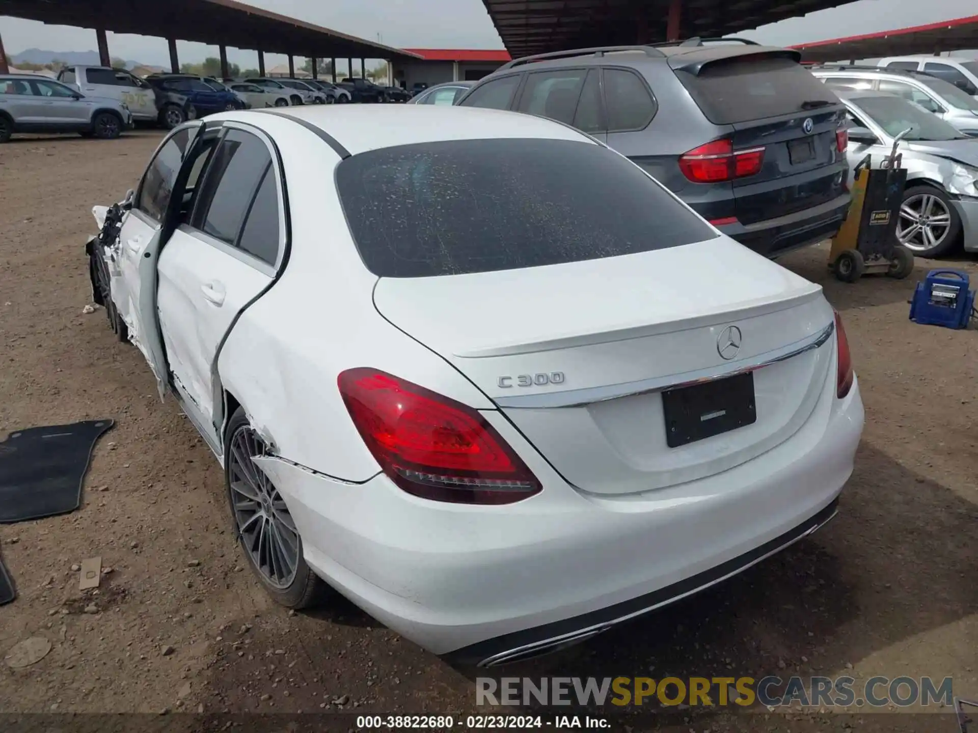 3 Photograph of a damaged car 55SWF8DB5KU300316 MERCEDES-BENZ C 300 2019