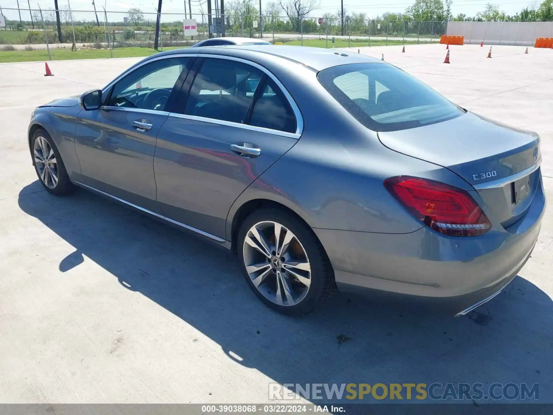 3 Photograph of a damaged car 55SWF8DB6KU299662 MERCEDES-BENZ C 300 2019