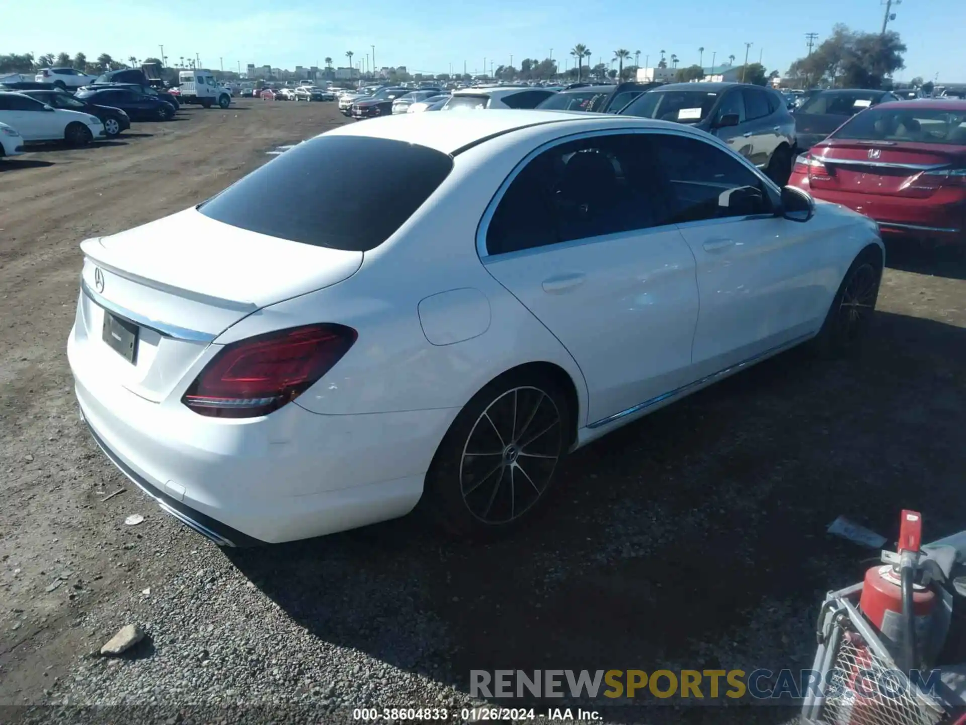 4 Photograph of a damaged car 55SWF8DB6KU318906 MERCEDES-BENZ C 300 2019