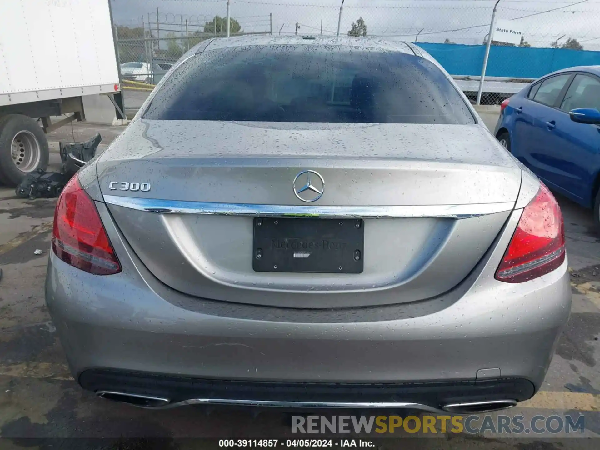 17 Photograph of a damaged car 55SWF8DB7KU277251 MERCEDES-BENZ C 300 2019