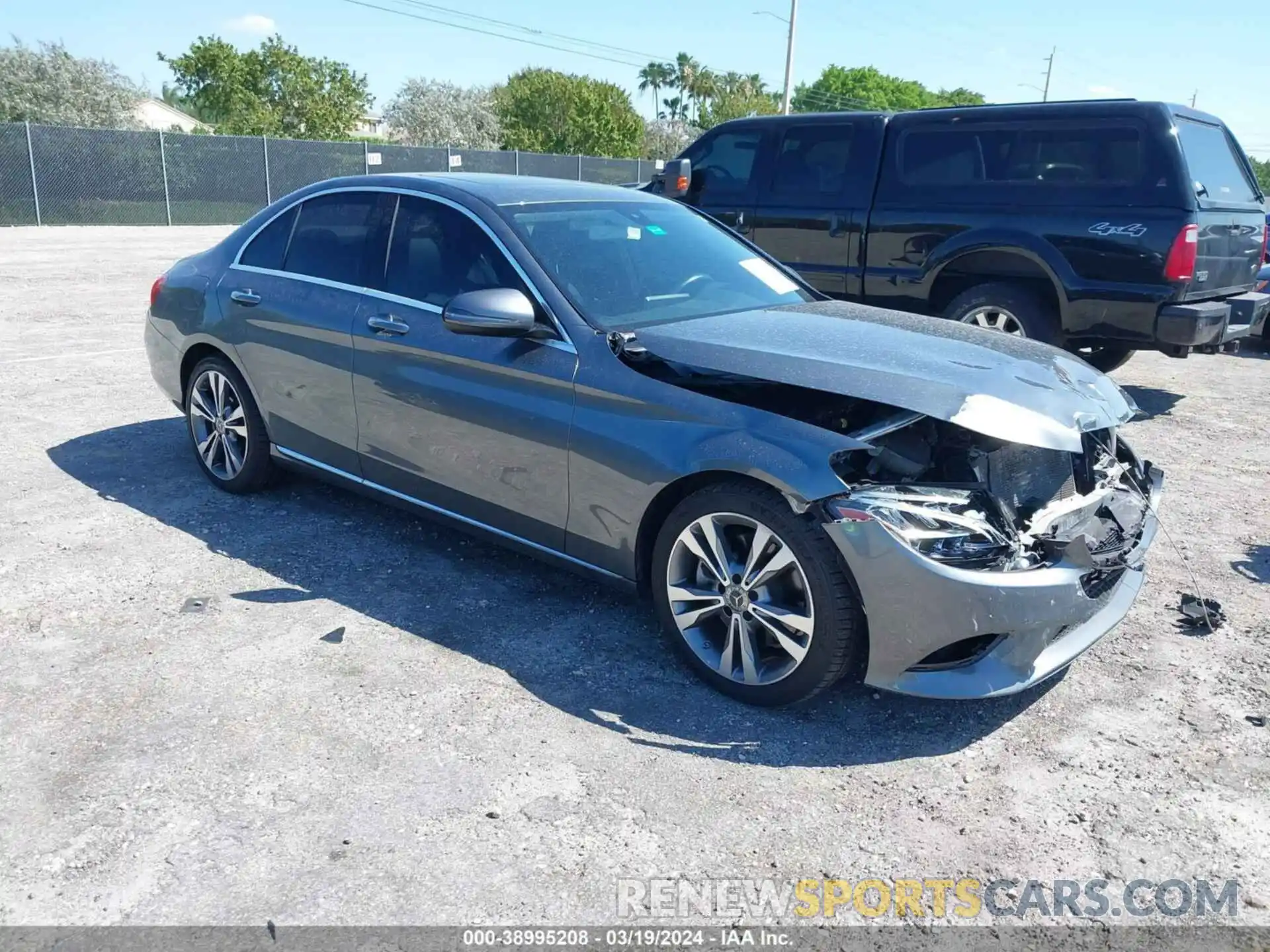 1 Photograph of a damaged car 55SWF8DB8KU300424 MERCEDES-BENZ C 300 2019