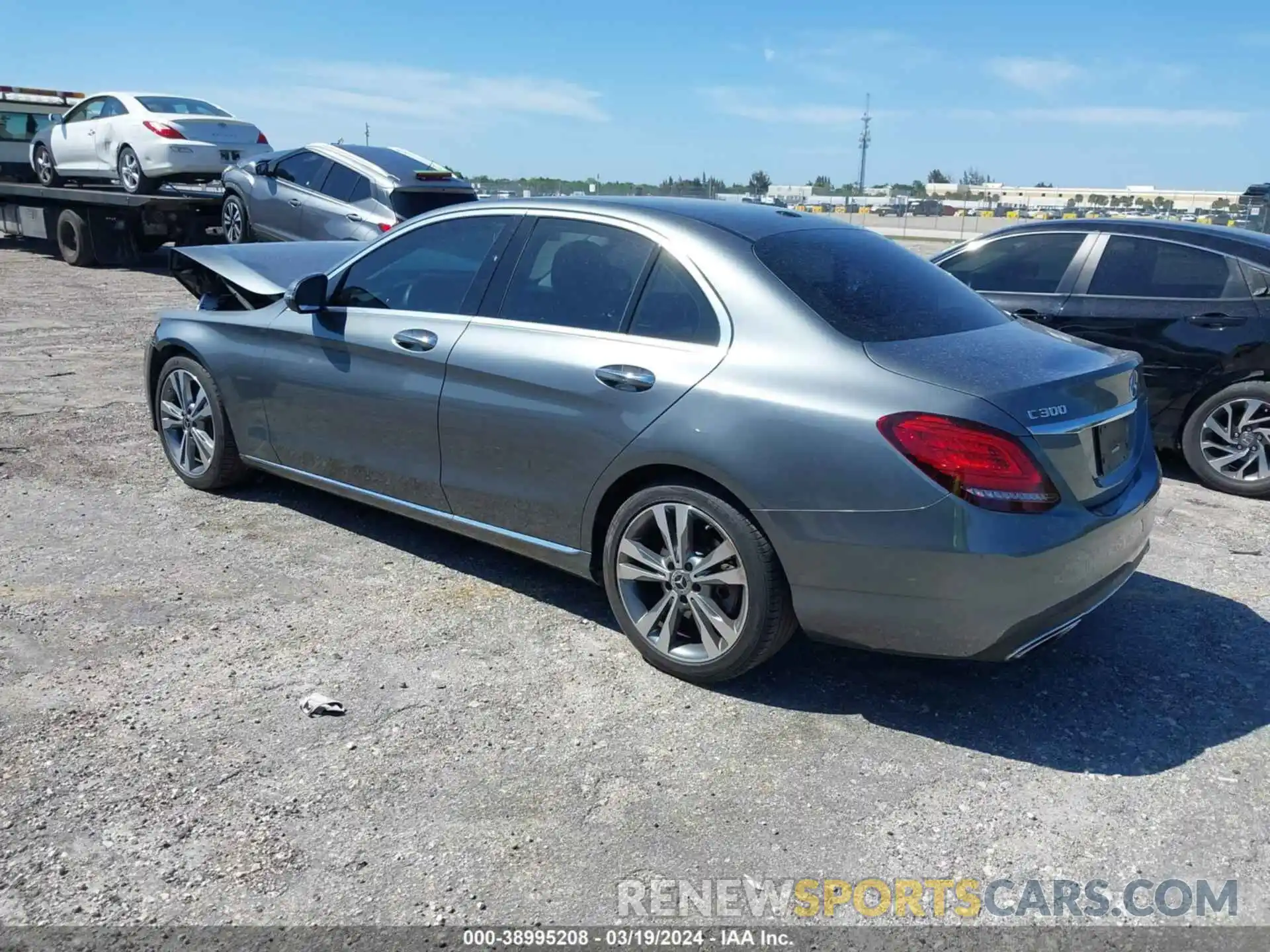 3 Photograph of a damaged car 55SWF8DB8KU300424 MERCEDES-BENZ C 300 2019