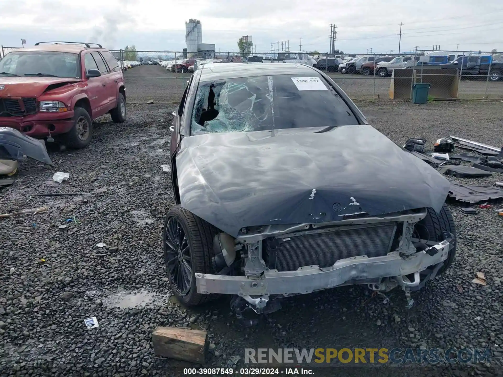 6 Photograph of a damaged car 55SWF8DB9KU301615 MERCEDES-BENZ C 300 2019