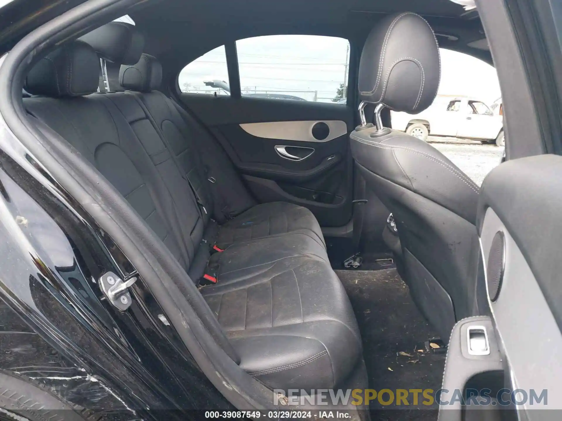 8 Photograph of a damaged car 55SWF8DB9KU301615 MERCEDES-BENZ C 300 2019