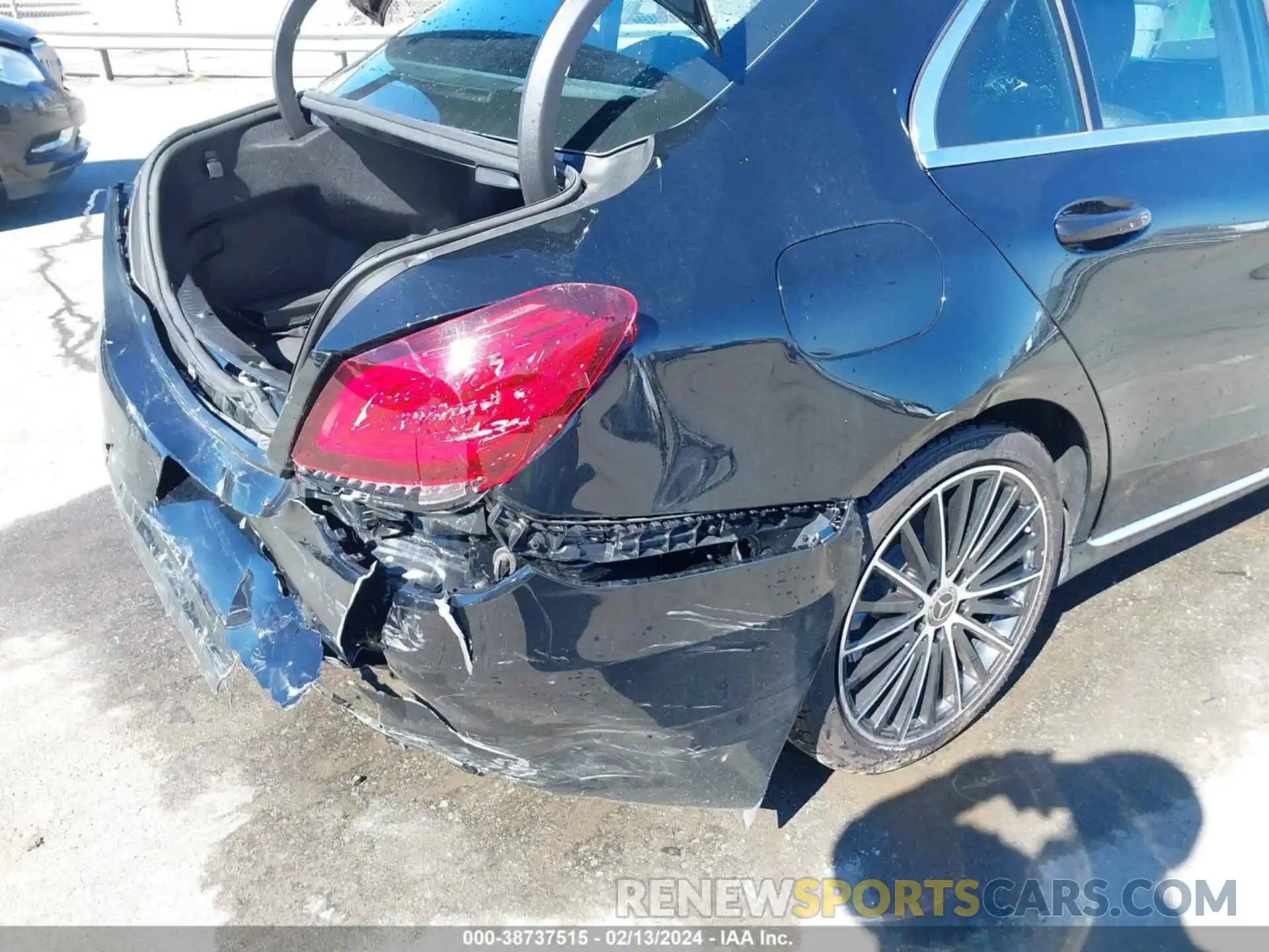 17 Photograph of a damaged car 55SWF8DBXKU307603 MERCEDES-BENZ C 300 2019