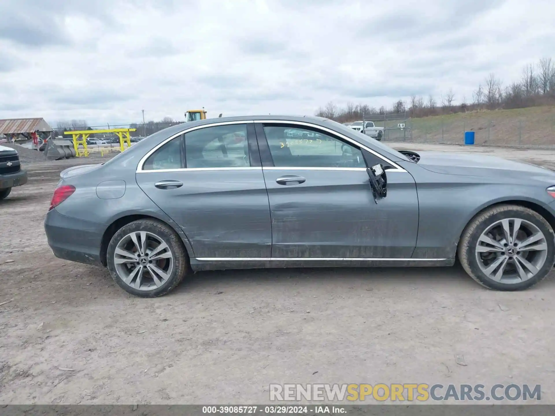 13 Photograph of a damaged car 55SWF8EB3KU304833 MERCEDES-BENZ C 300 2019