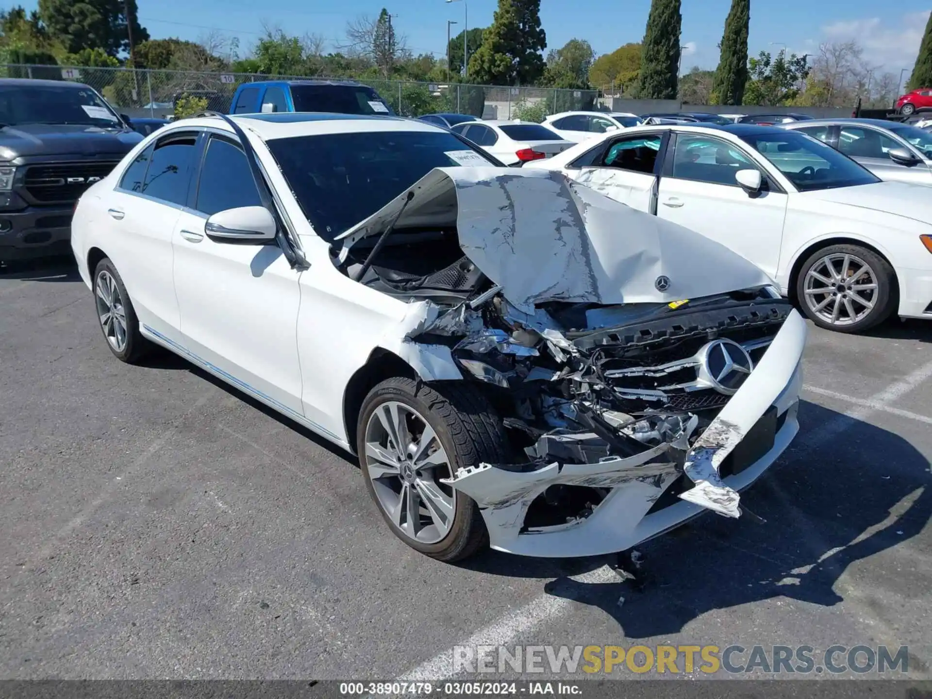 1 Photograph of a damaged car 55SWF8EB4KU307210 MERCEDES-BENZ C 300 2019