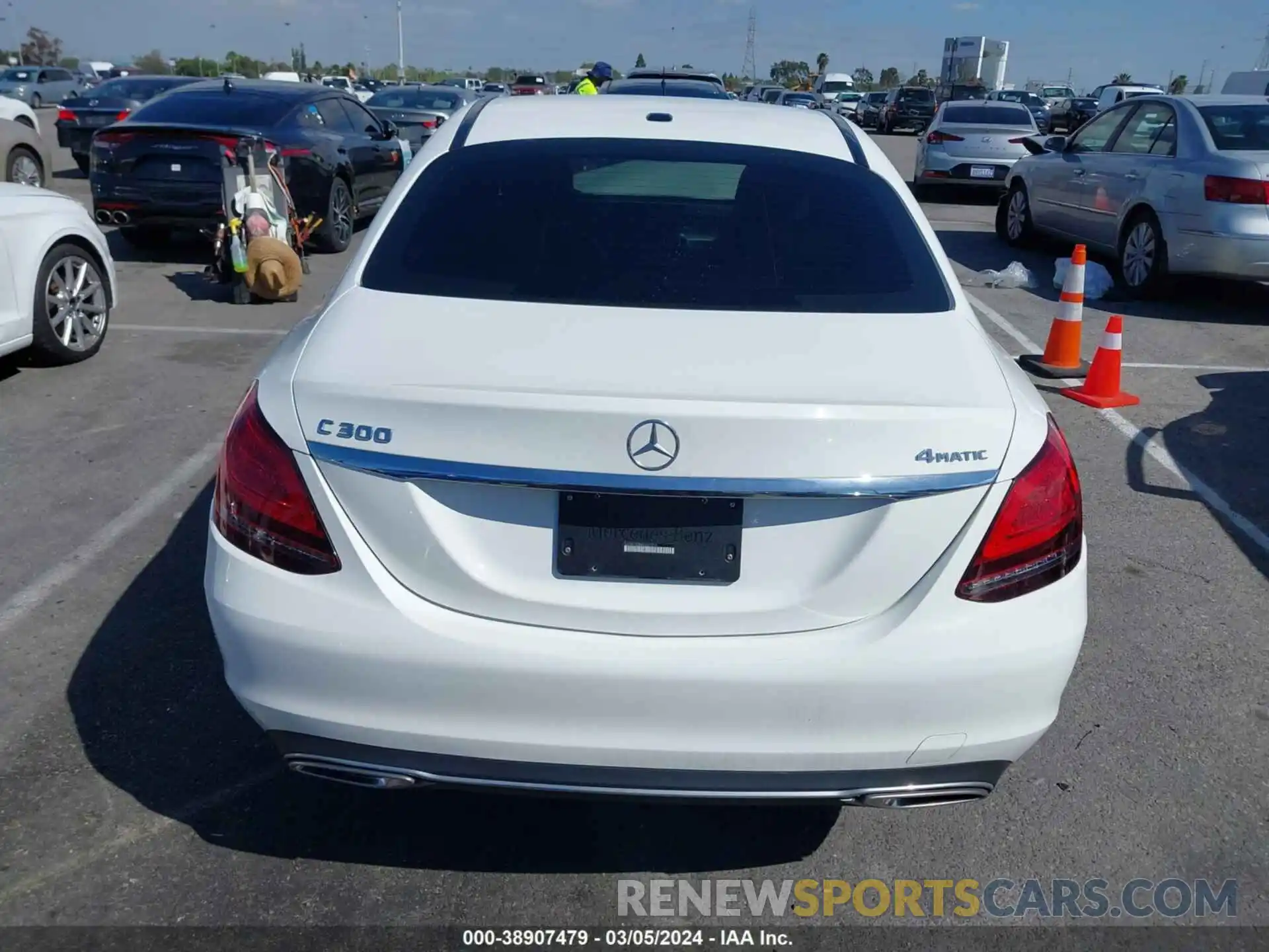 16 Photograph of a damaged car 55SWF8EB4KU307210 MERCEDES-BENZ C 300 2019