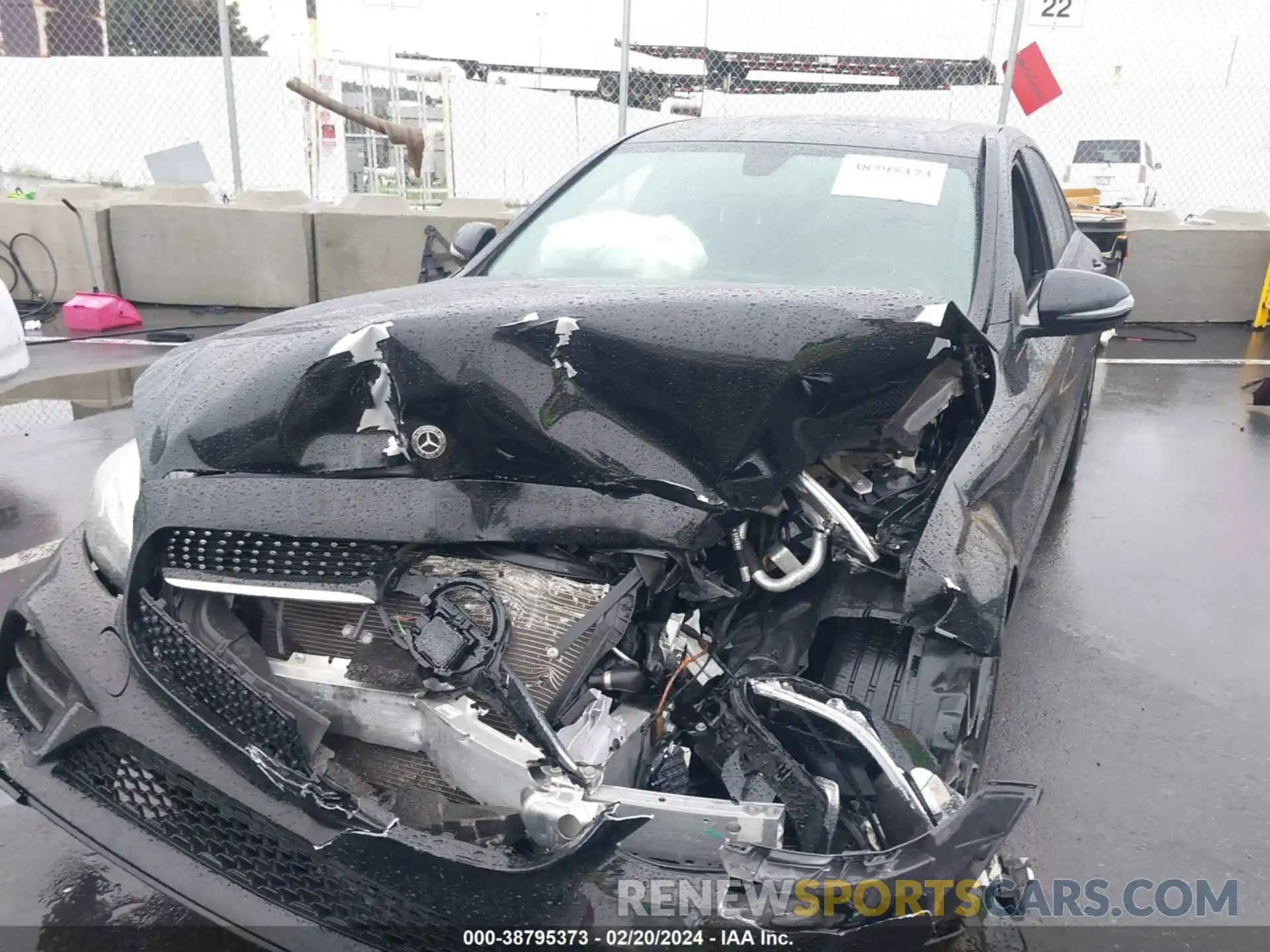 6 Photograph of a damaged car WDDWF8DB2KR458078 MERCEDES-BENZ C 300 2019