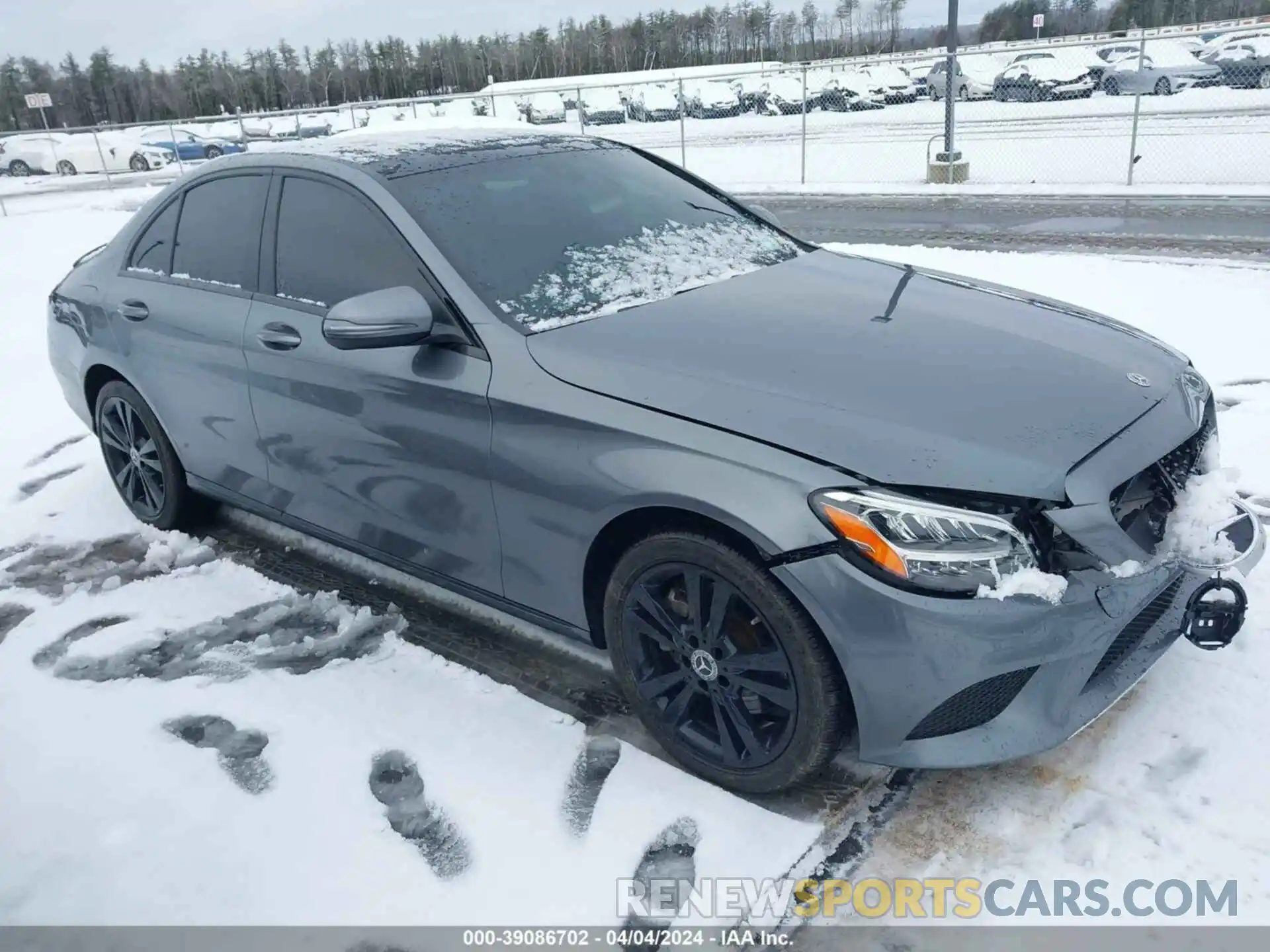 1 Photograph of a damaged car WDDWF8EB5KR479537 MERCEDES-BENZ C 300 2019