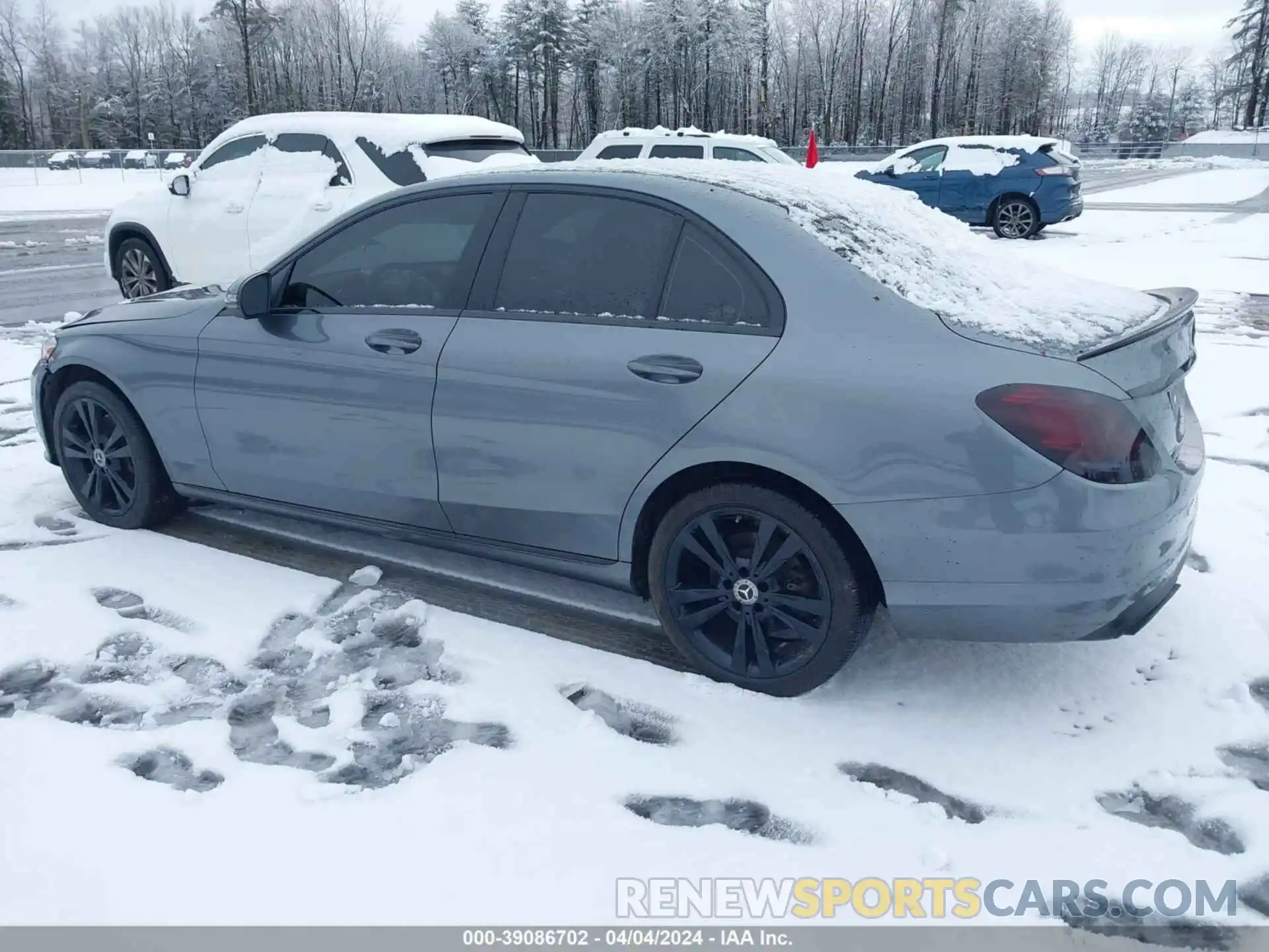 3 Photograph of a damaged car WDDWF8EB5KR479537 MERCEDES-BENZ C 300 2019