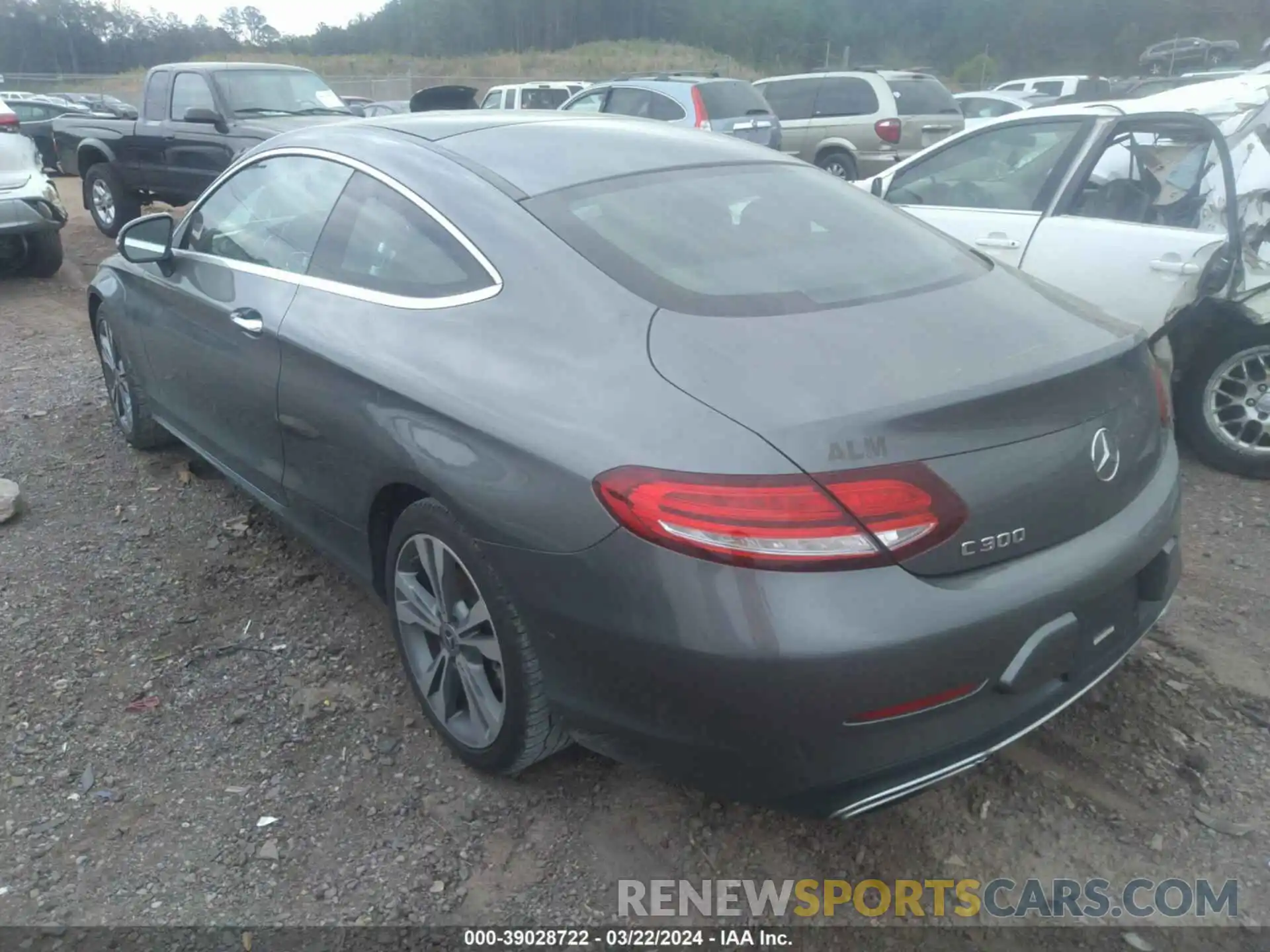 19 Photograph of a damaged car WDDWJ8DB1KF896638 MERCEDES-BENZ C 300 2019