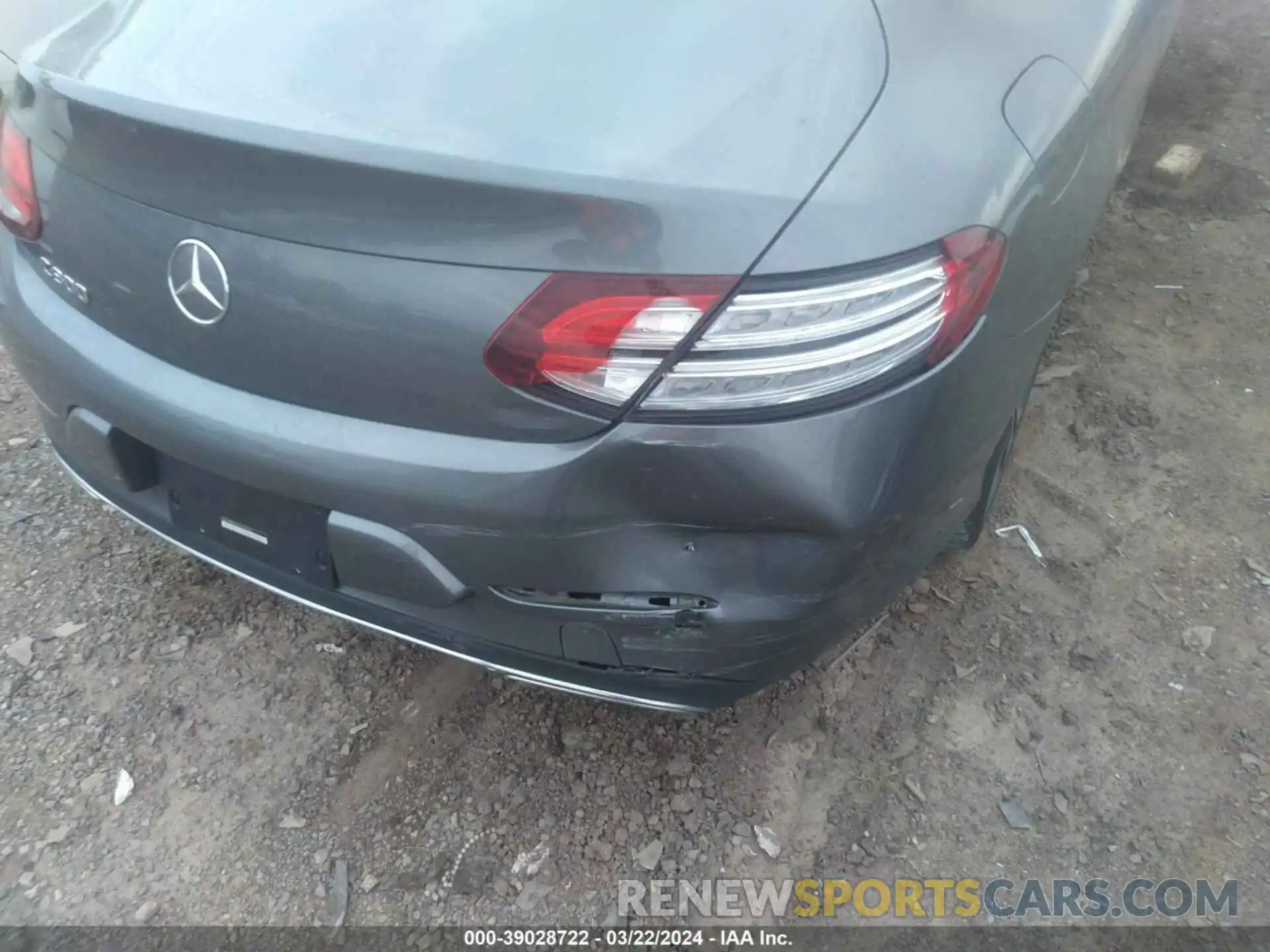 6 Photograph of a damaged car WDDWJ8DB1KF896638 MERCEDES-BENZ C 300 2019