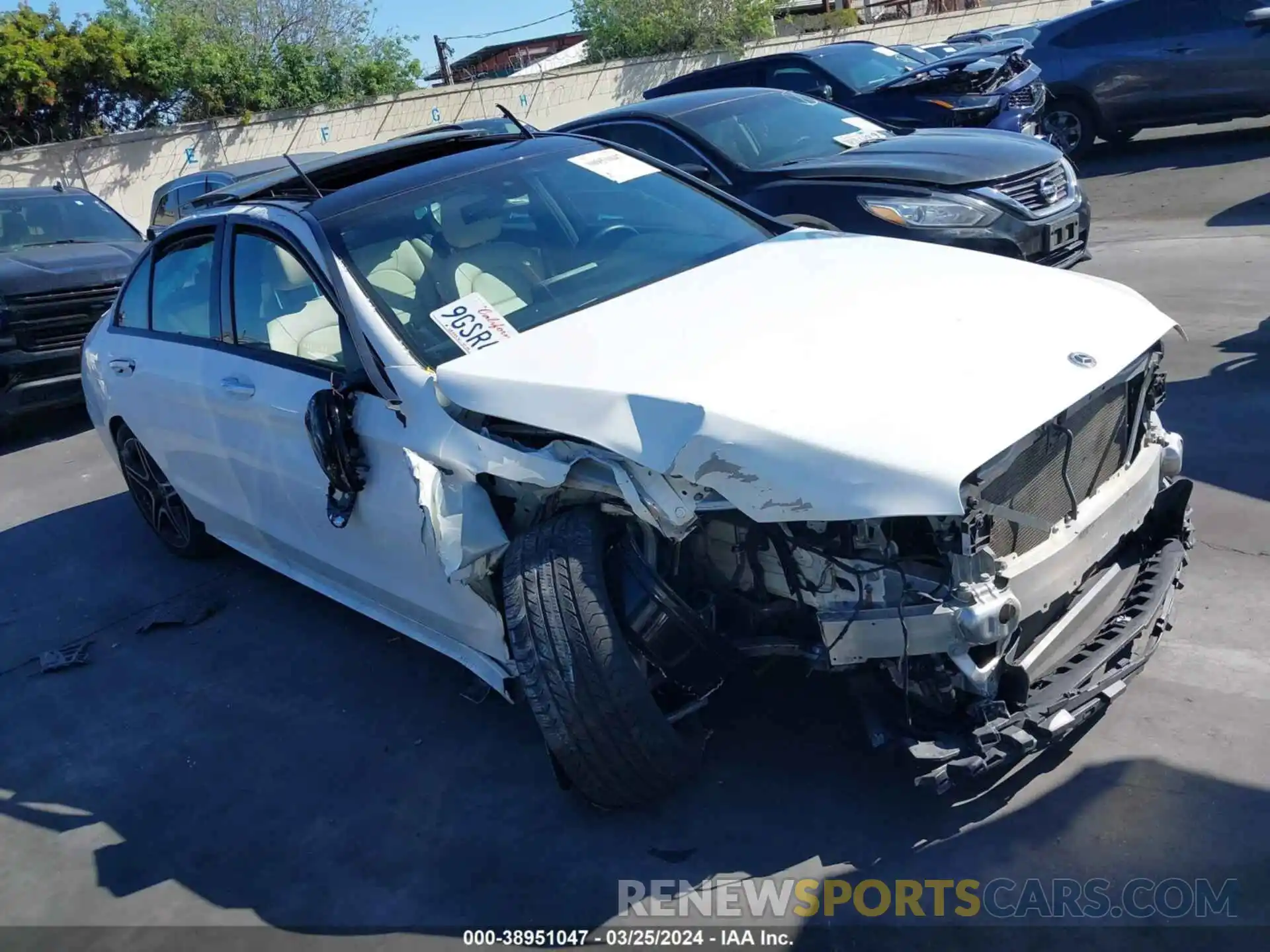 1 Photograph of a damaged car 55SWF8DB6LU330619 MERCEDES-BENZ C 300 2020