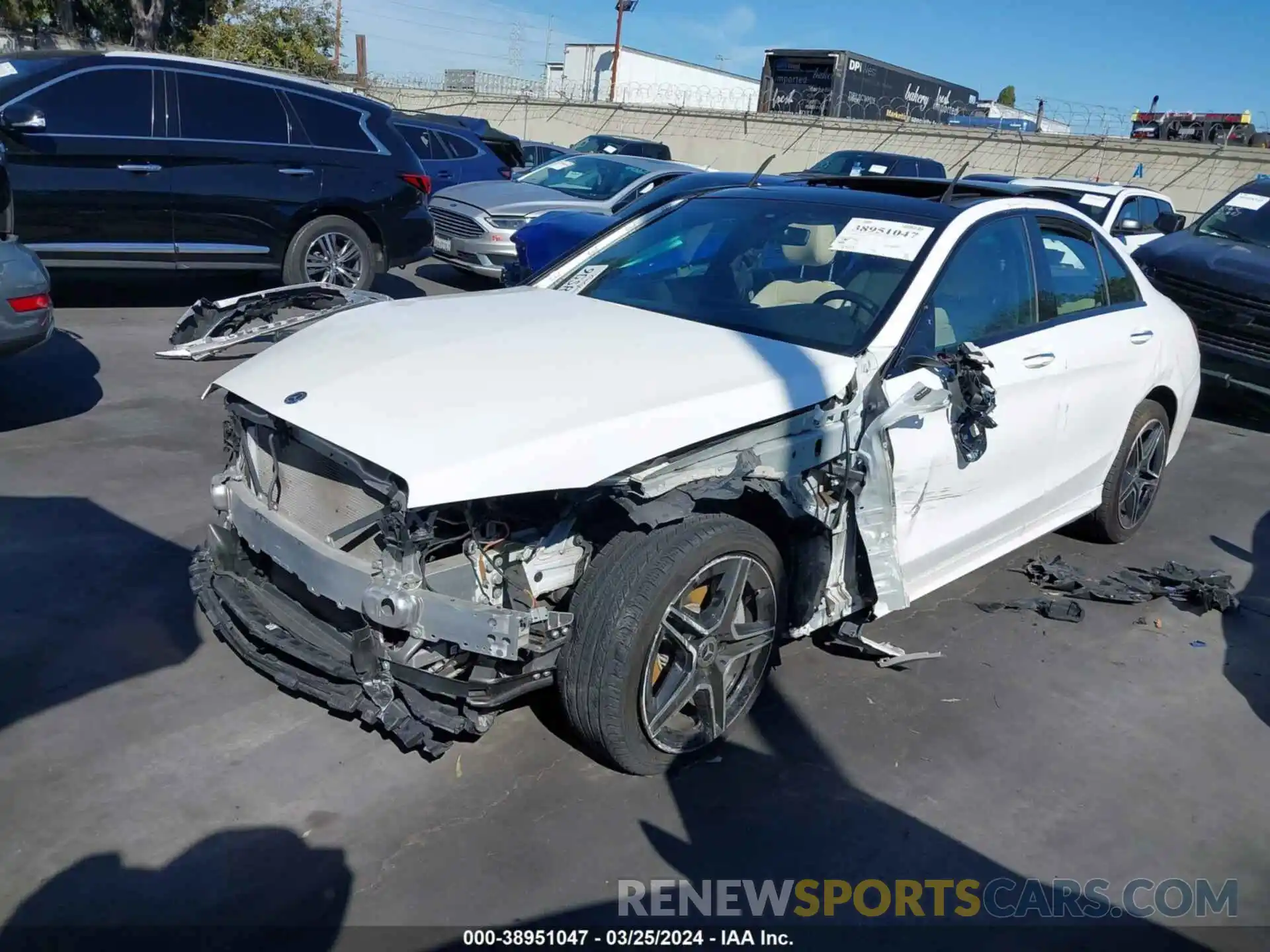 2 Photograph of a damaged car 55SWF8DB6LU330619 MERCEDES-BENZ C 300 2020