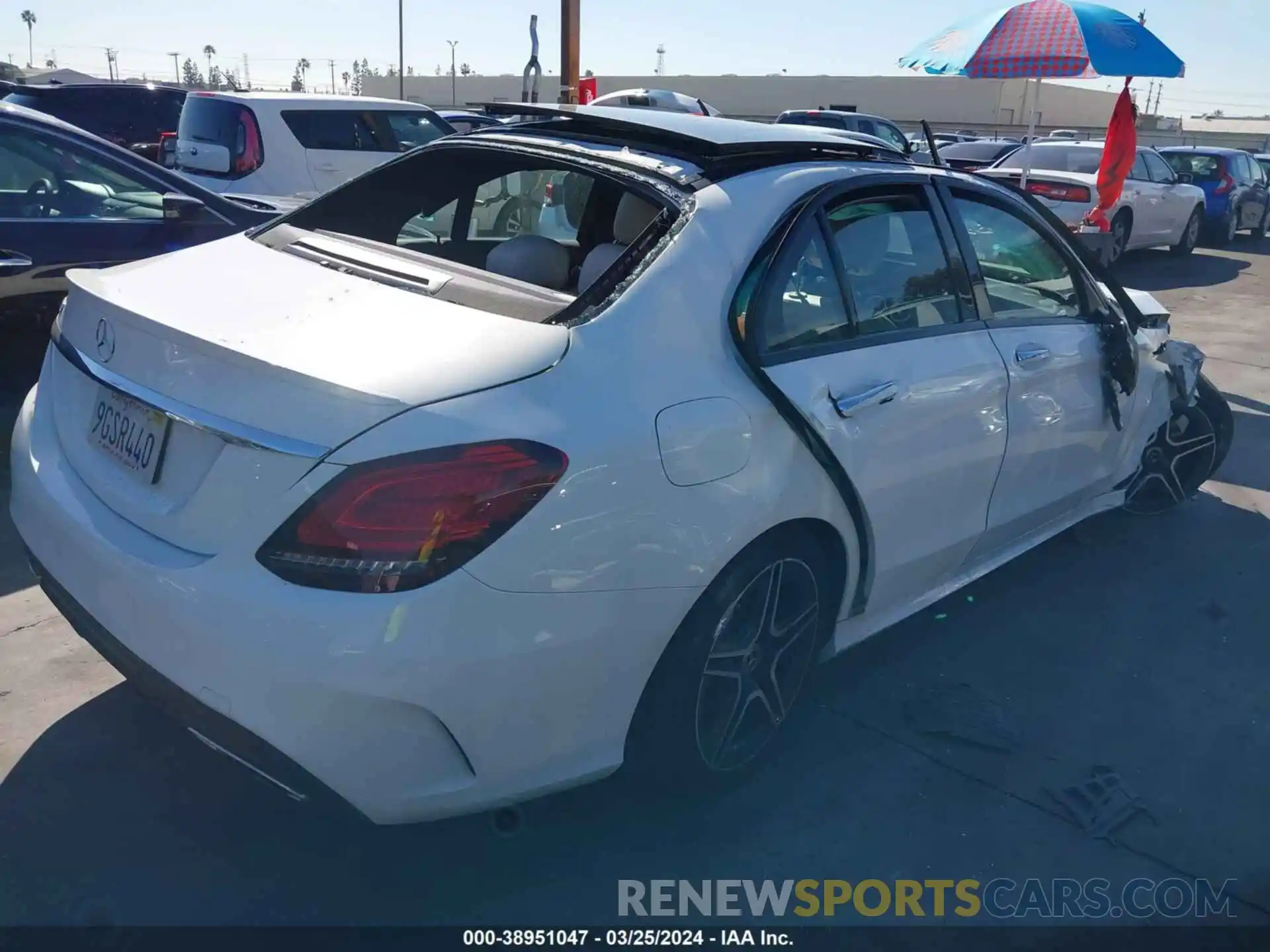 4 Photograph of a damaged car 55SWF8DB6LU330619 MERCEDES-BENZ C 300 2020